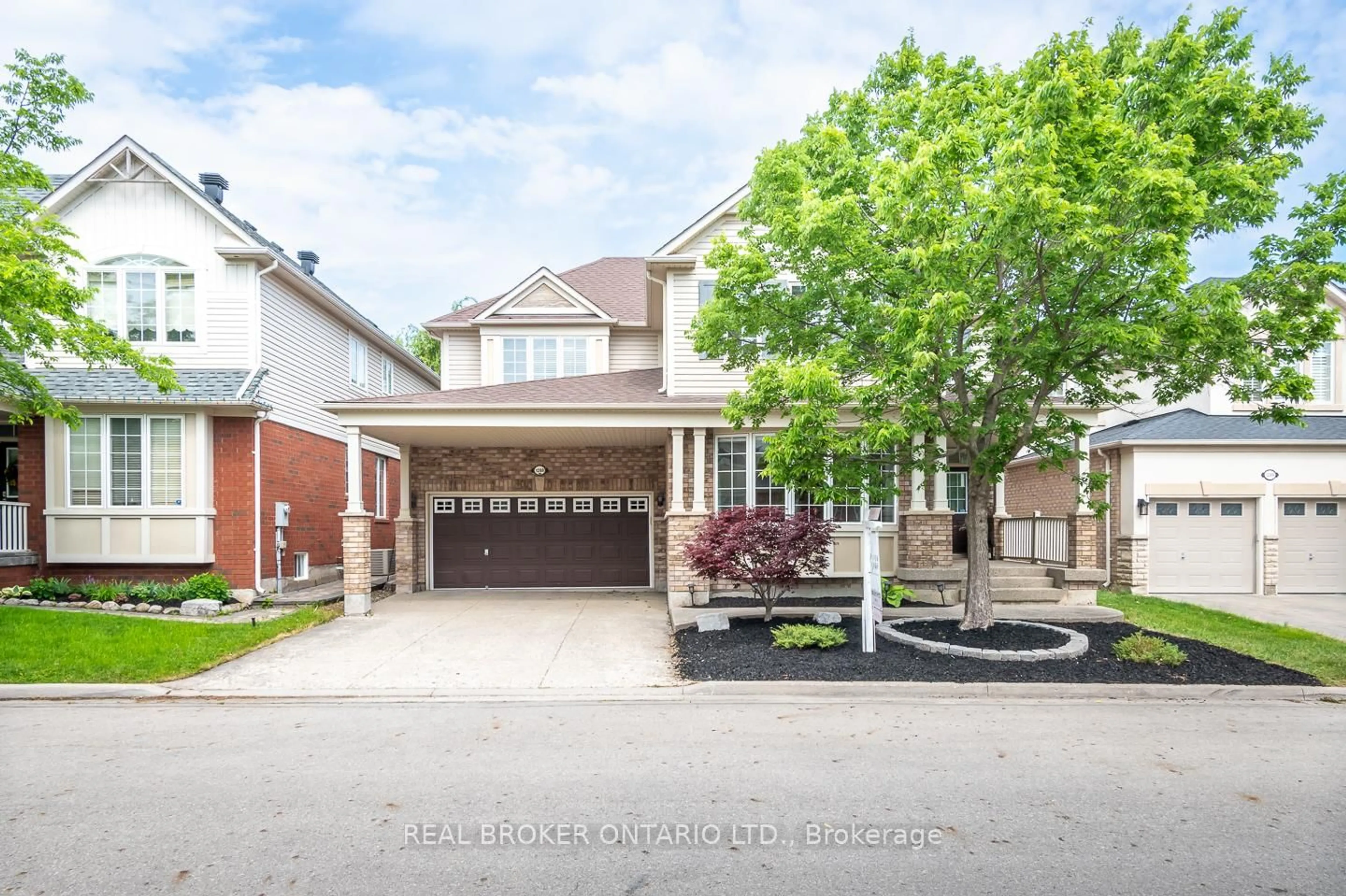 Home with brick exterior material, street for 1280 Christie Circ, Milton Ontario L9T 6V4