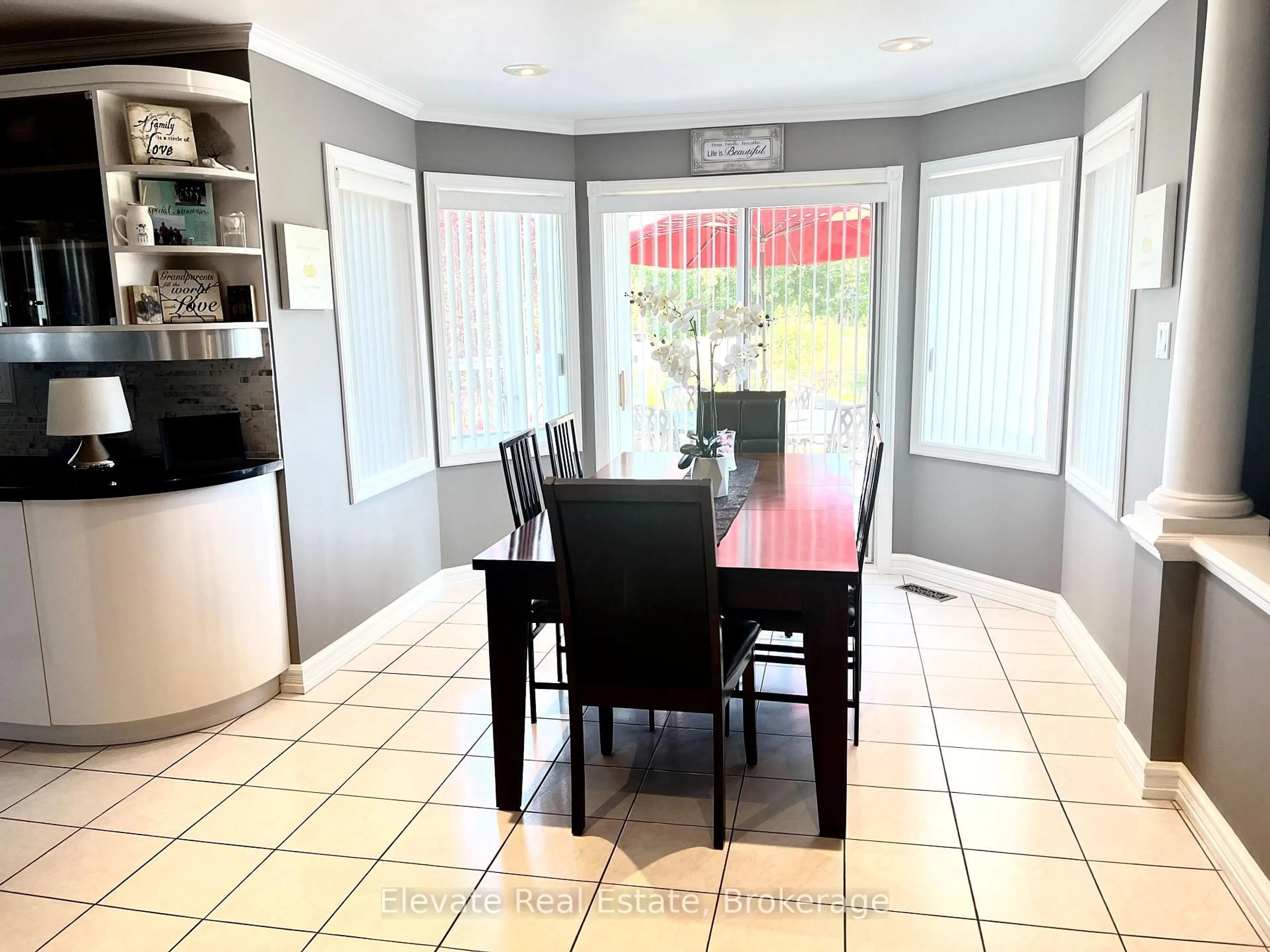 Dining room, unknown for 16 Fenton Way, Brampton Ontario L6P 0P5
