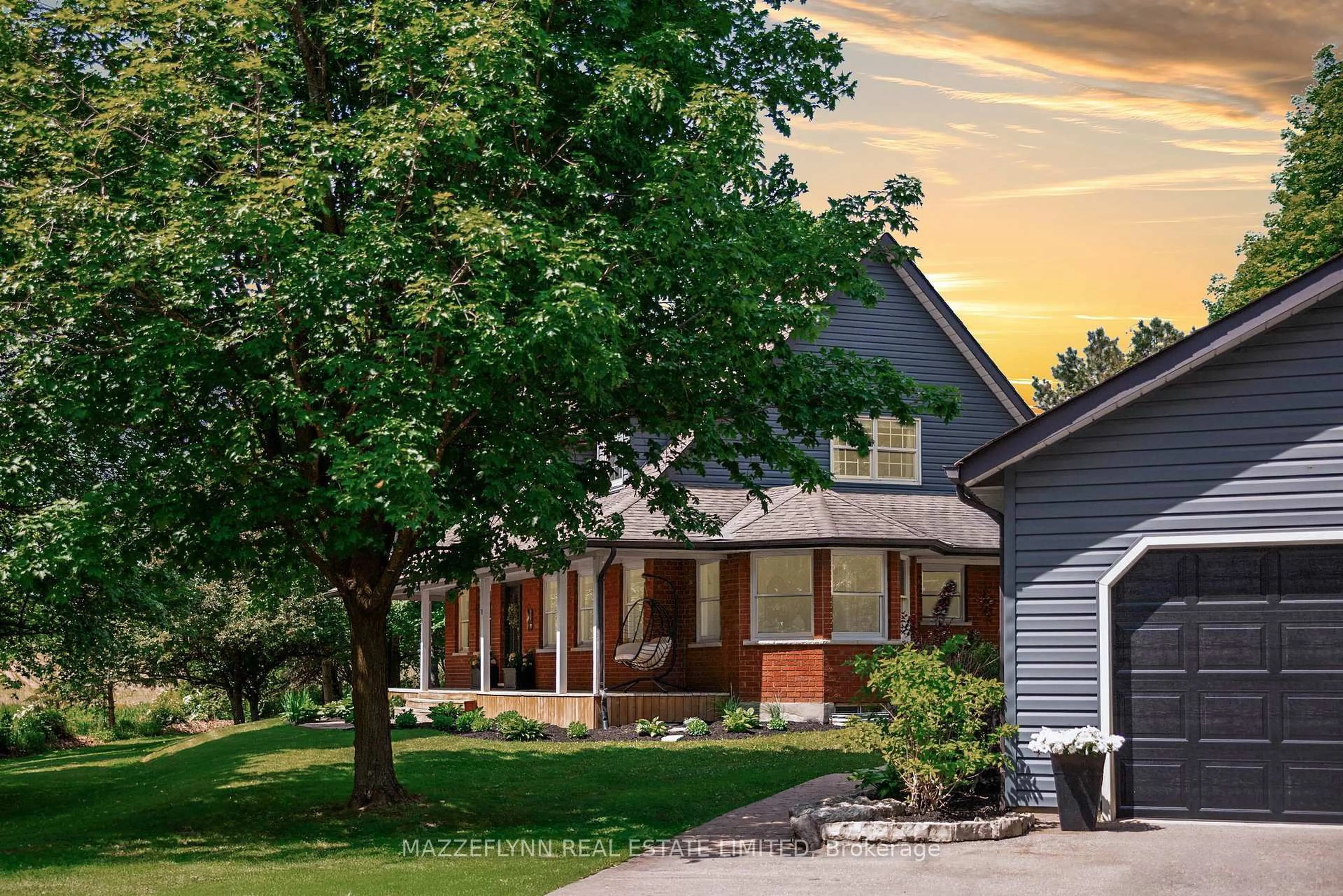 Home with brick exterior material, street for 1670 Boston Mills Rd, Caledon Ontario L7C 0L9