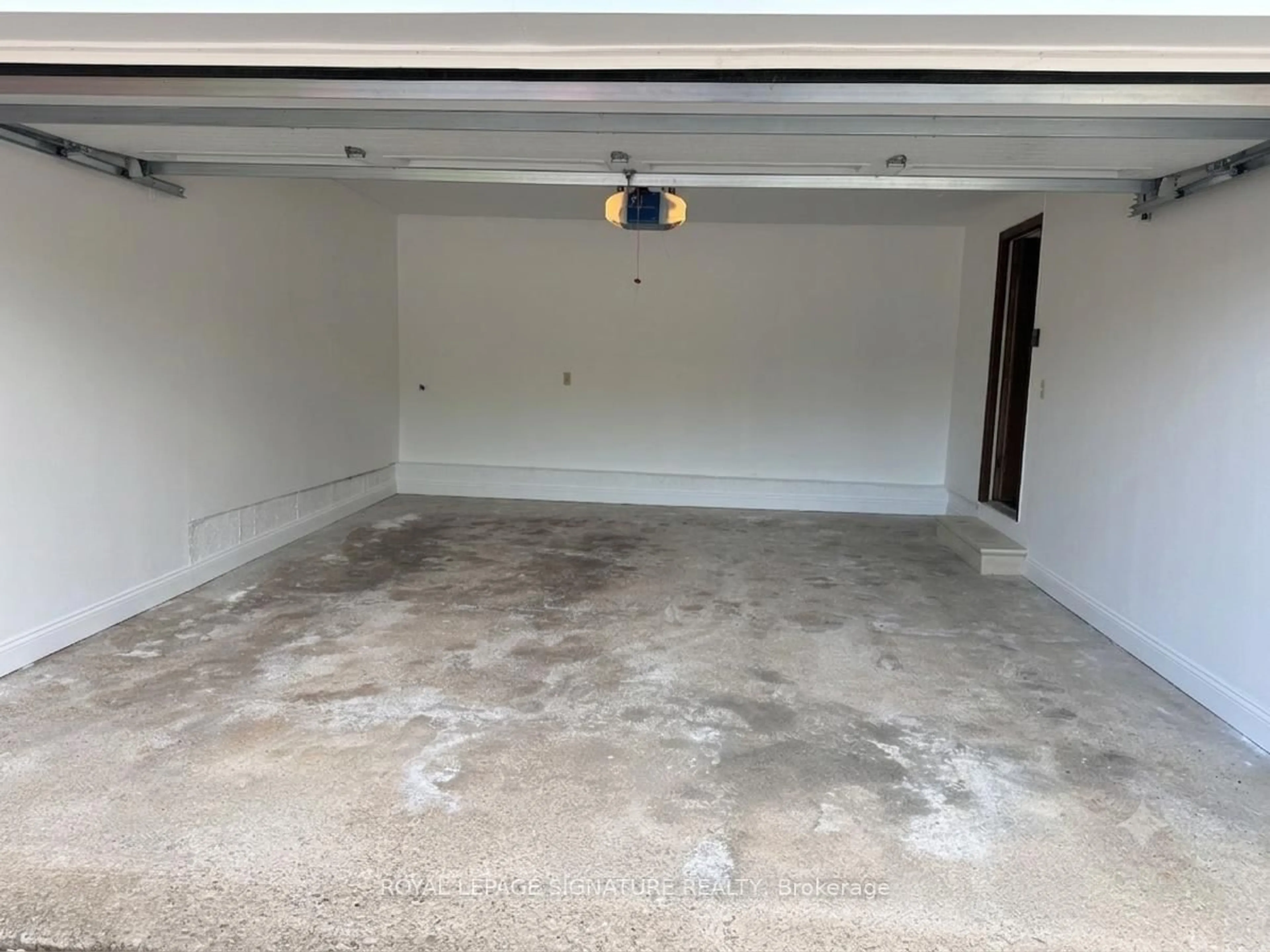 Indoor garage for 5 Acacia Ave, Toronto Ontario M9M 1H6