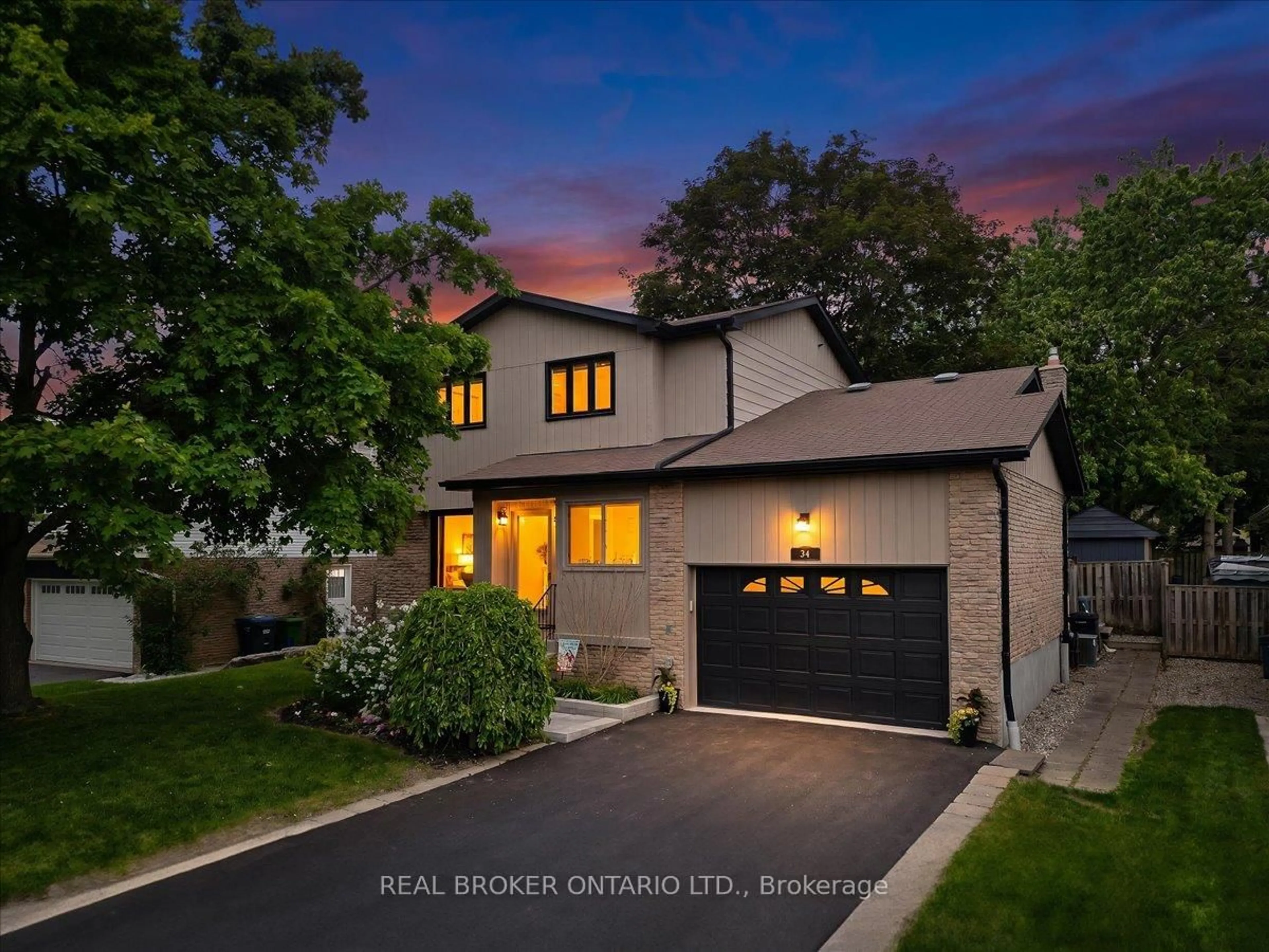 Home with brick exterior material, street for 34 Wright Cres, Caledon Ontario L7E 3X9