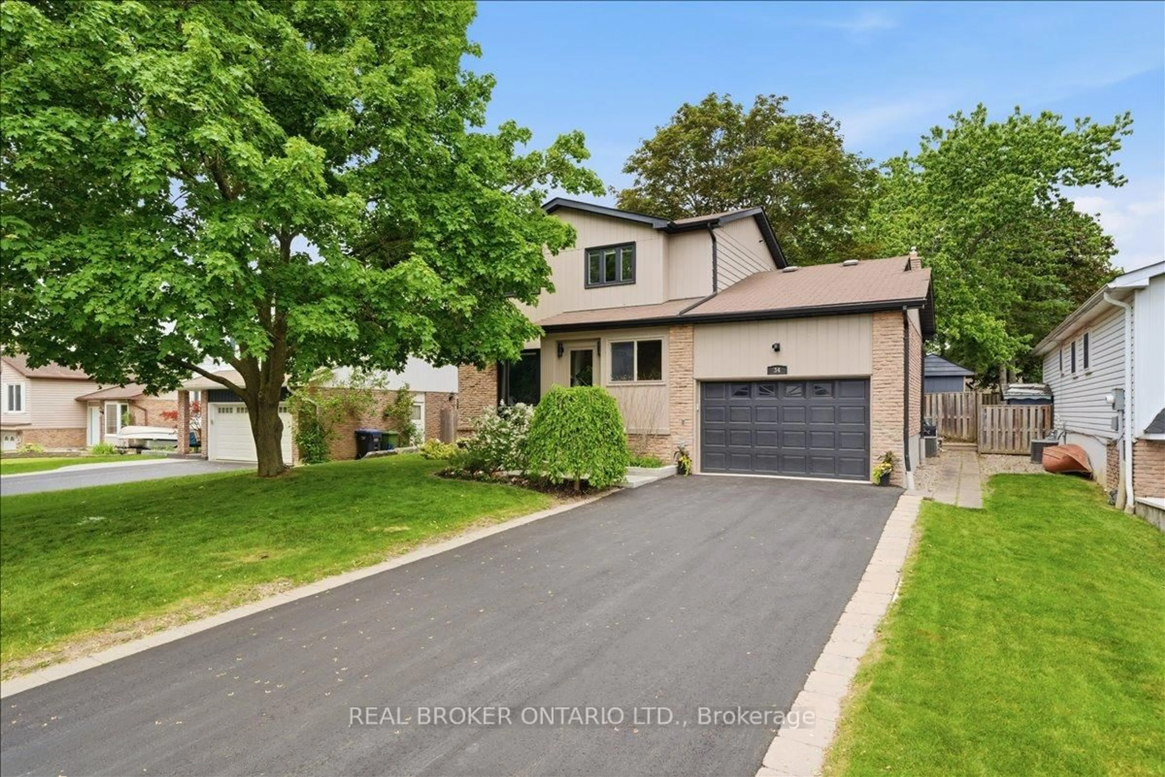 Unknown for 34 Wright Cres, Caledon Ontario L7E 3X9