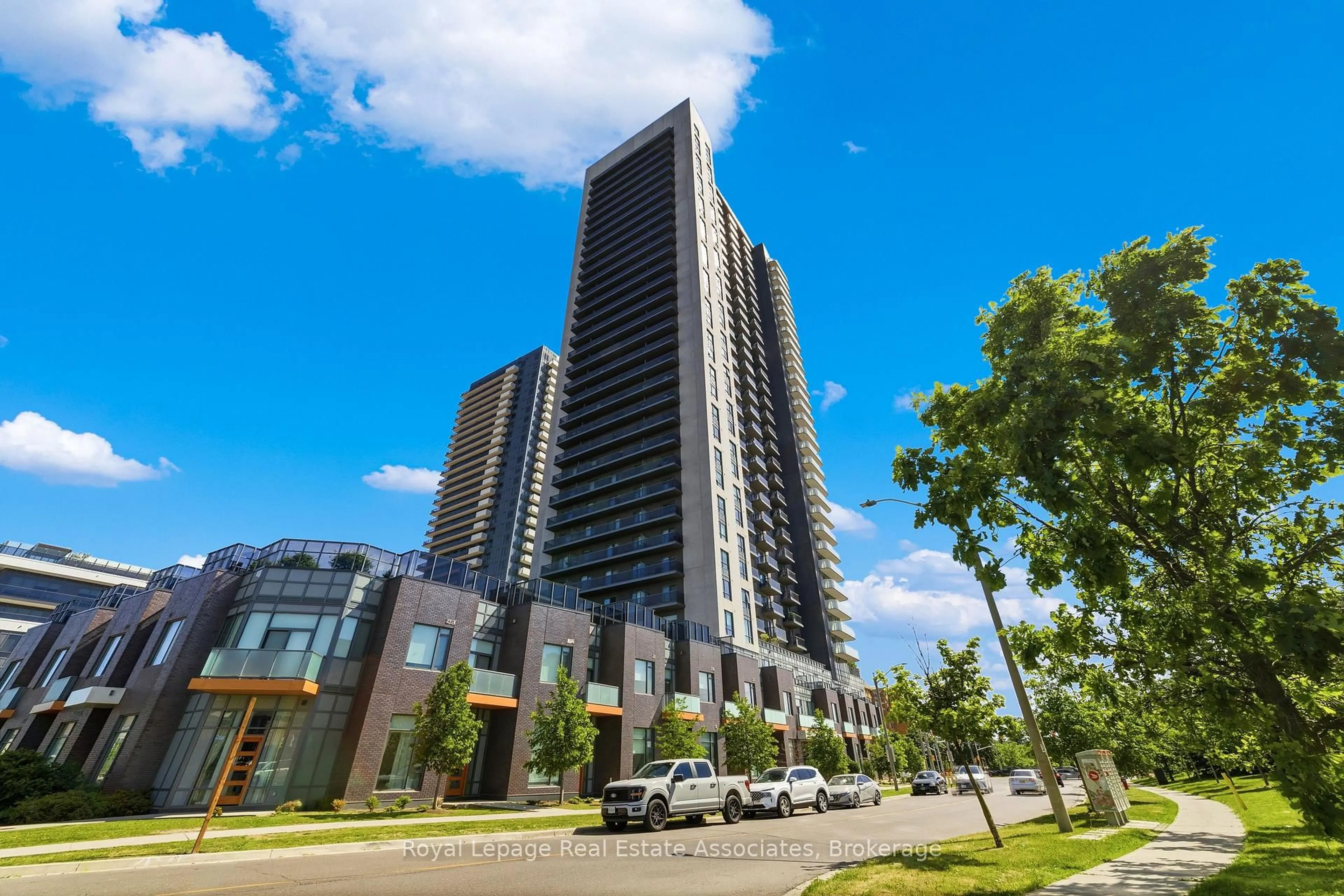 Indoor foyer for 8 Nahani Way #3118, Mississauga Ontario L4Z 0C6