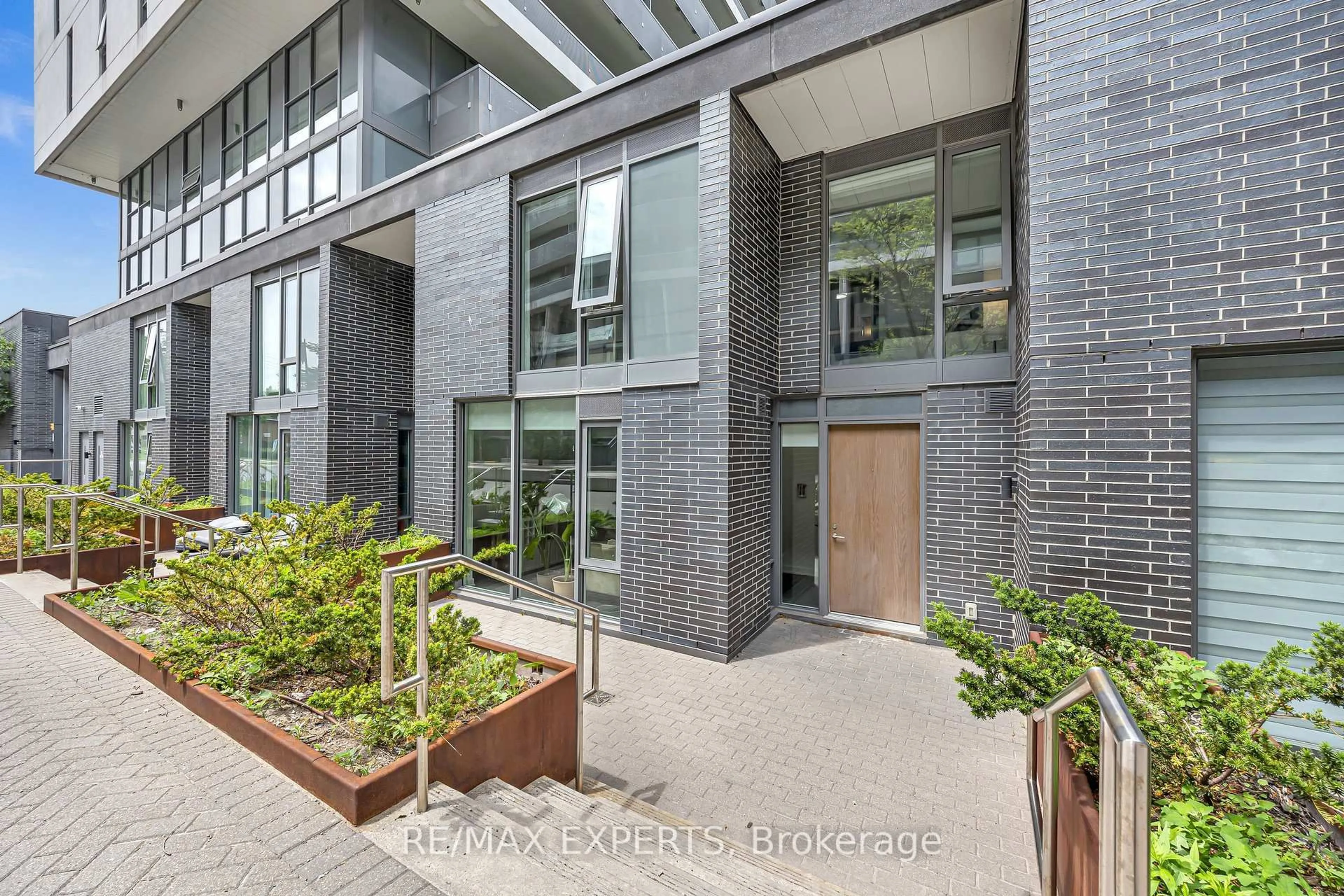 Unknown for 160 Flemington Rd E Rd #109, Toronto Ontario M6A 0A9