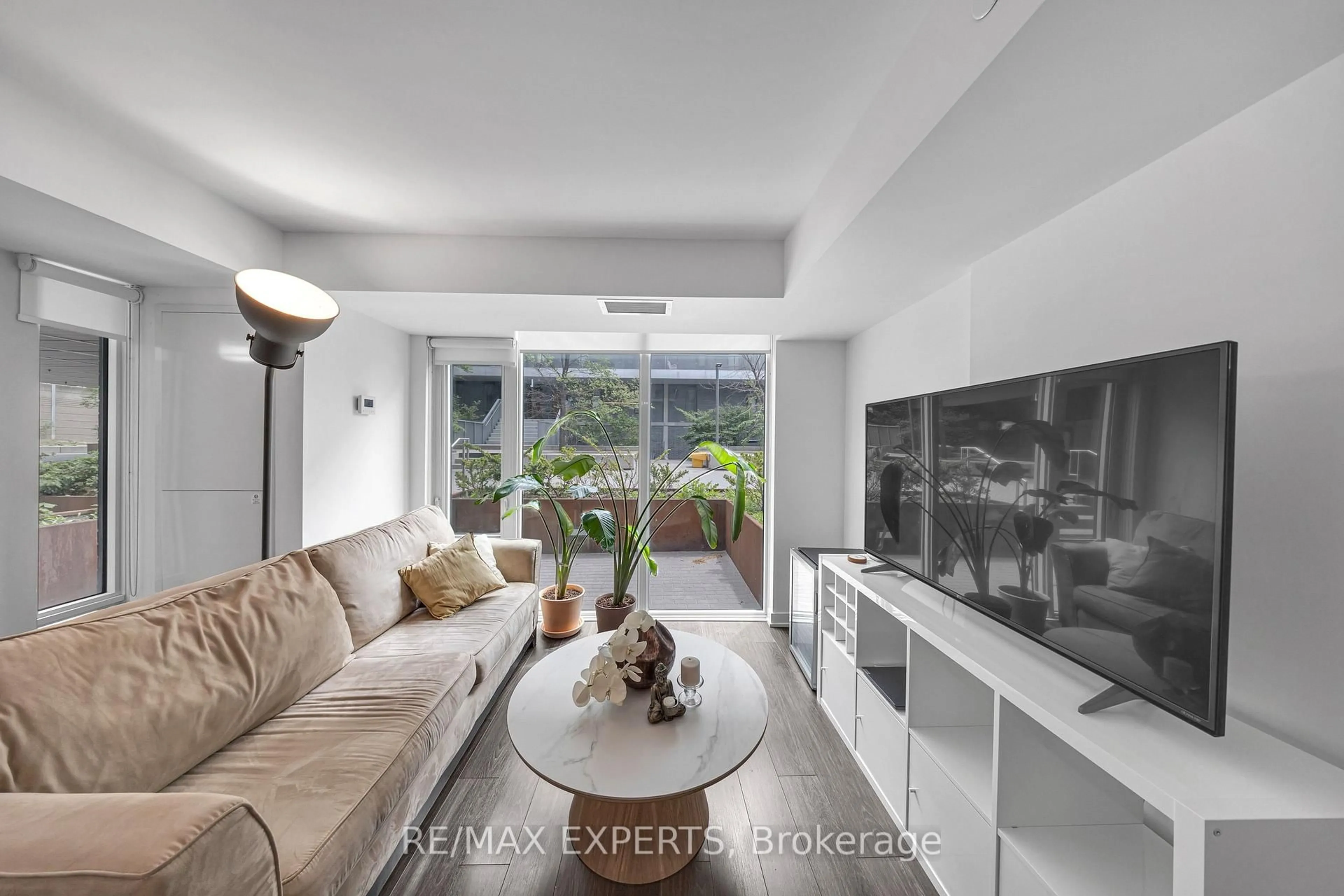 Living room with furniture, unknown for 160 Flemington Rd E Rd #109, Toronto Ontario M6A 0A9
