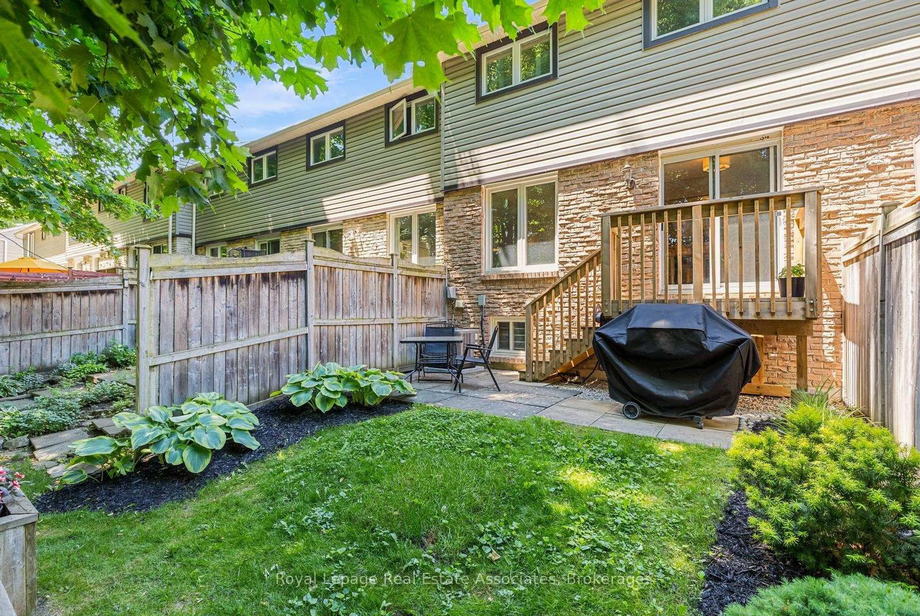Patio, street for 2766 Folkway Dr #34, Mississauga Ontario L5L 3M3