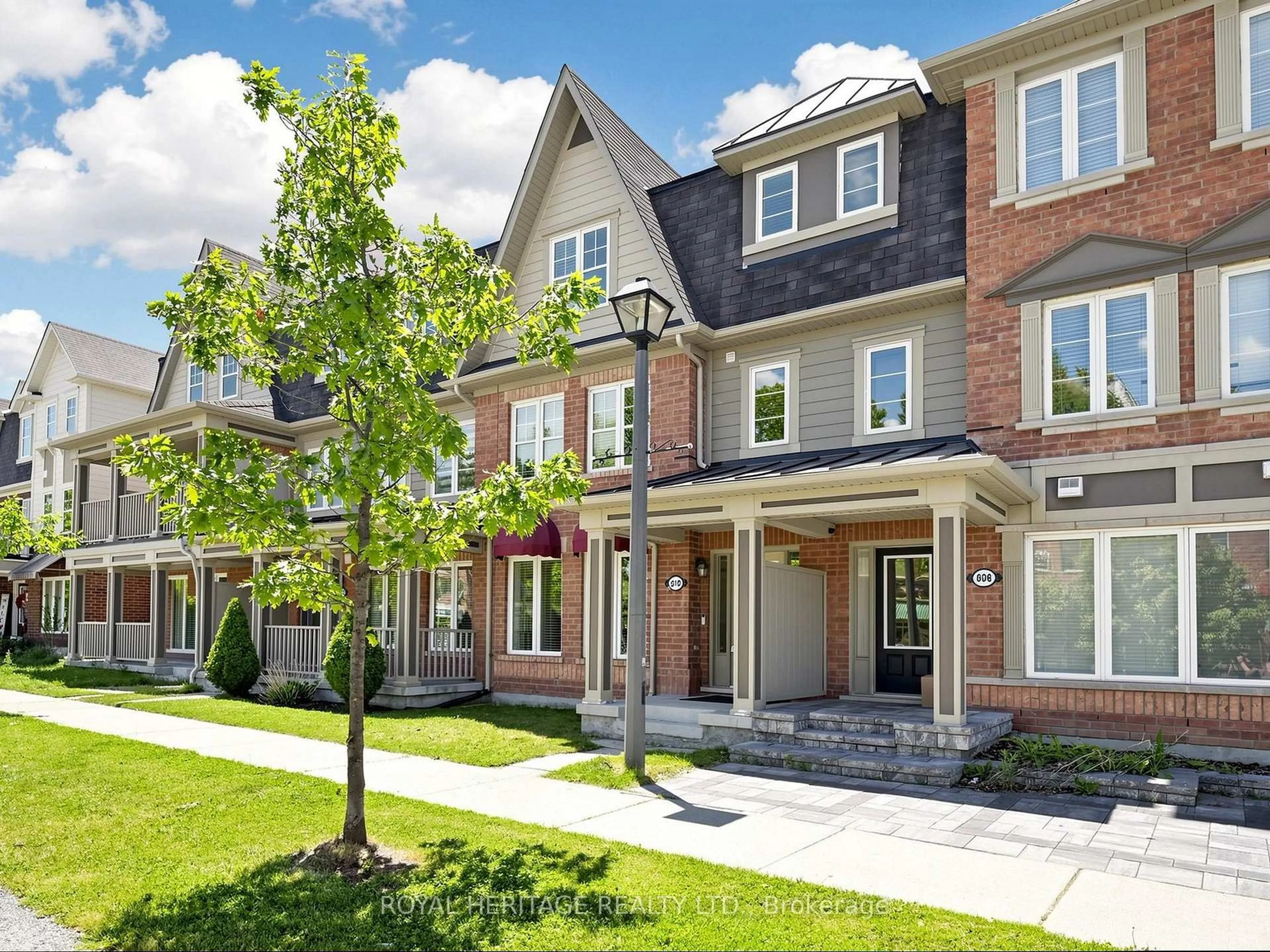 Home with brick exterior material, street for 610 Holly Ave, Milton Ontario L9T 7X2