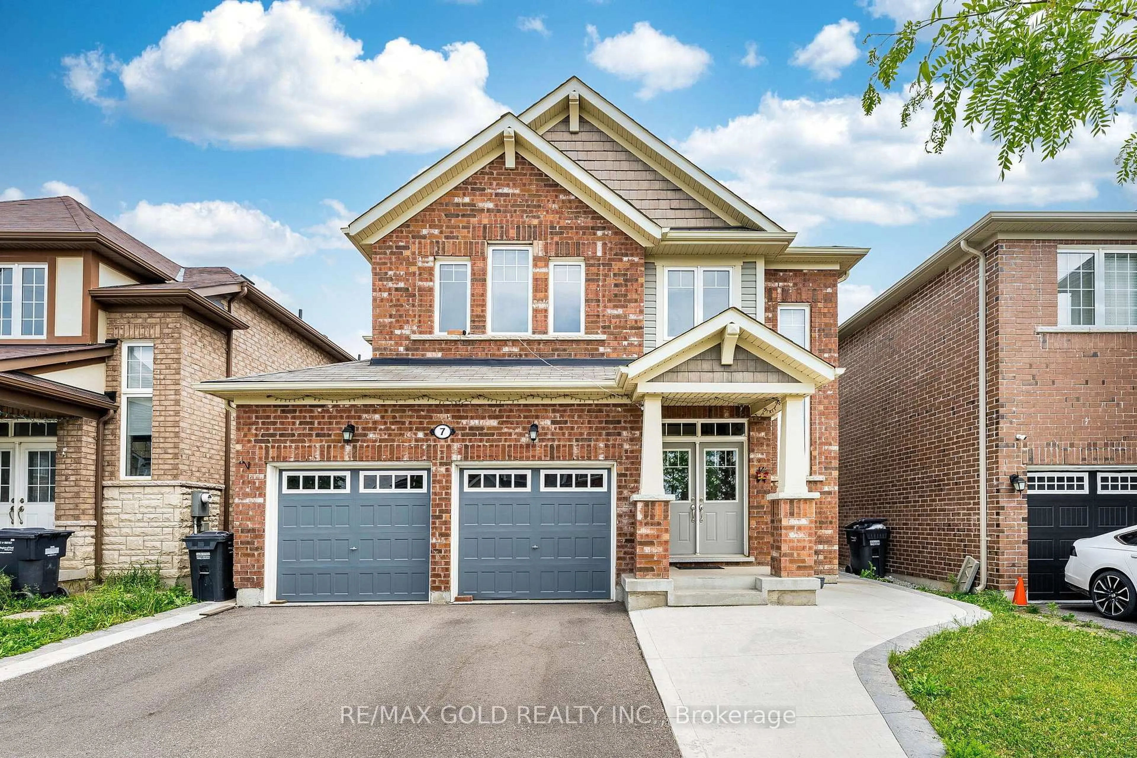 Home with brick exterior material, street for 7 Troyer St, Brampton Ontario L7A 4T4