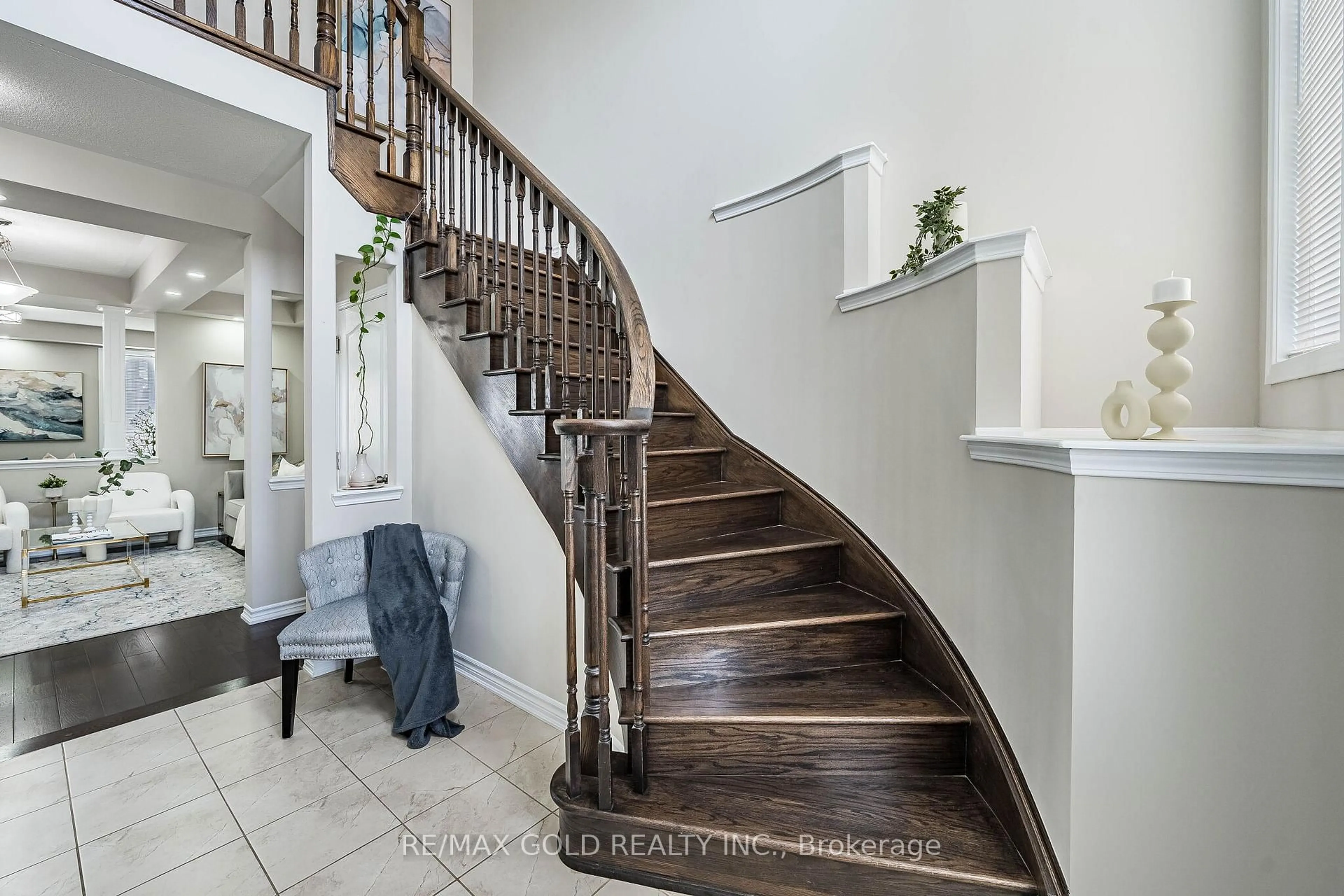 Unknown for 7 Troyer St, Brampton Ontario L7A 4T4