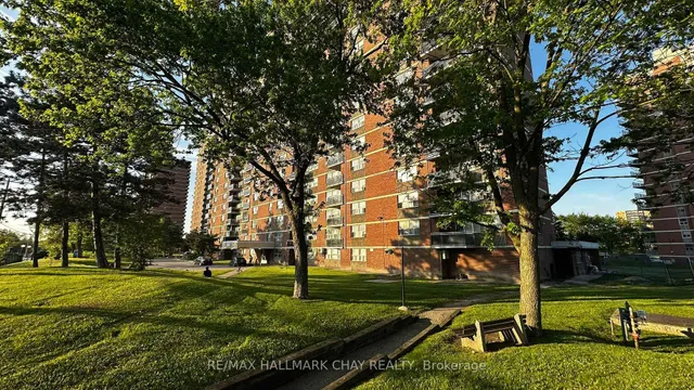 2645 Kipling Ave #905, Toronto 2