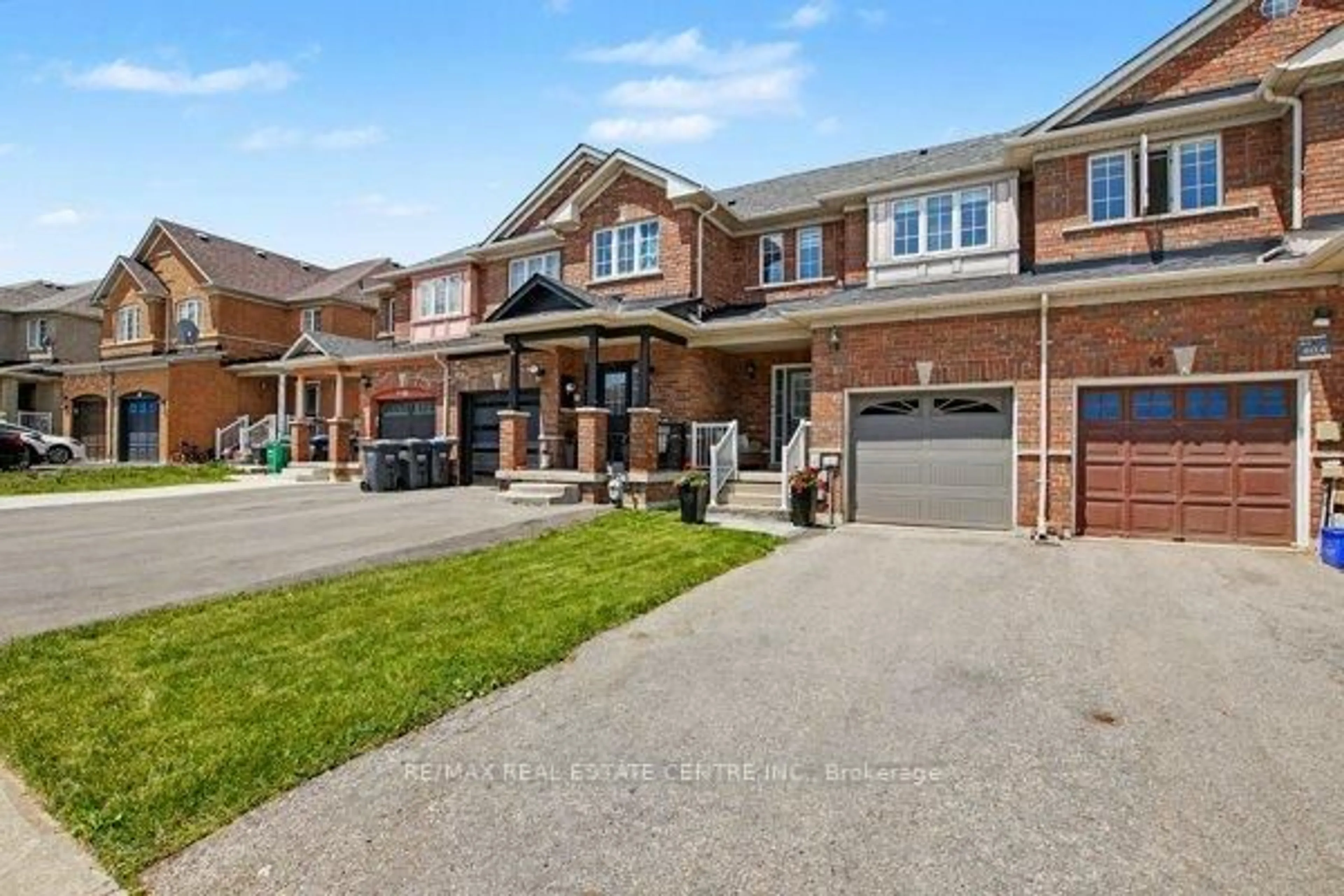 Home with brick exterior material, street for 94 Timbertop Cres, Brampton Ontario L6R 3J2