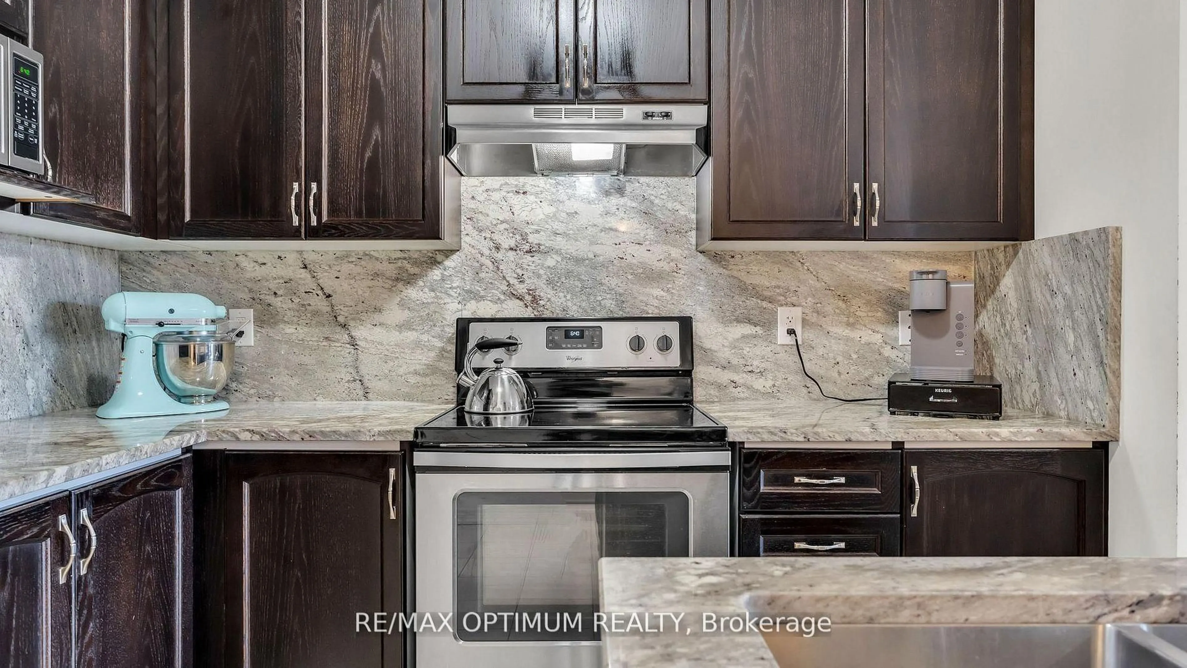 Contemporary kitchen, ceramic/tile floor for 34 Pennycross Cres, Brampton Ontario L7A 4M1