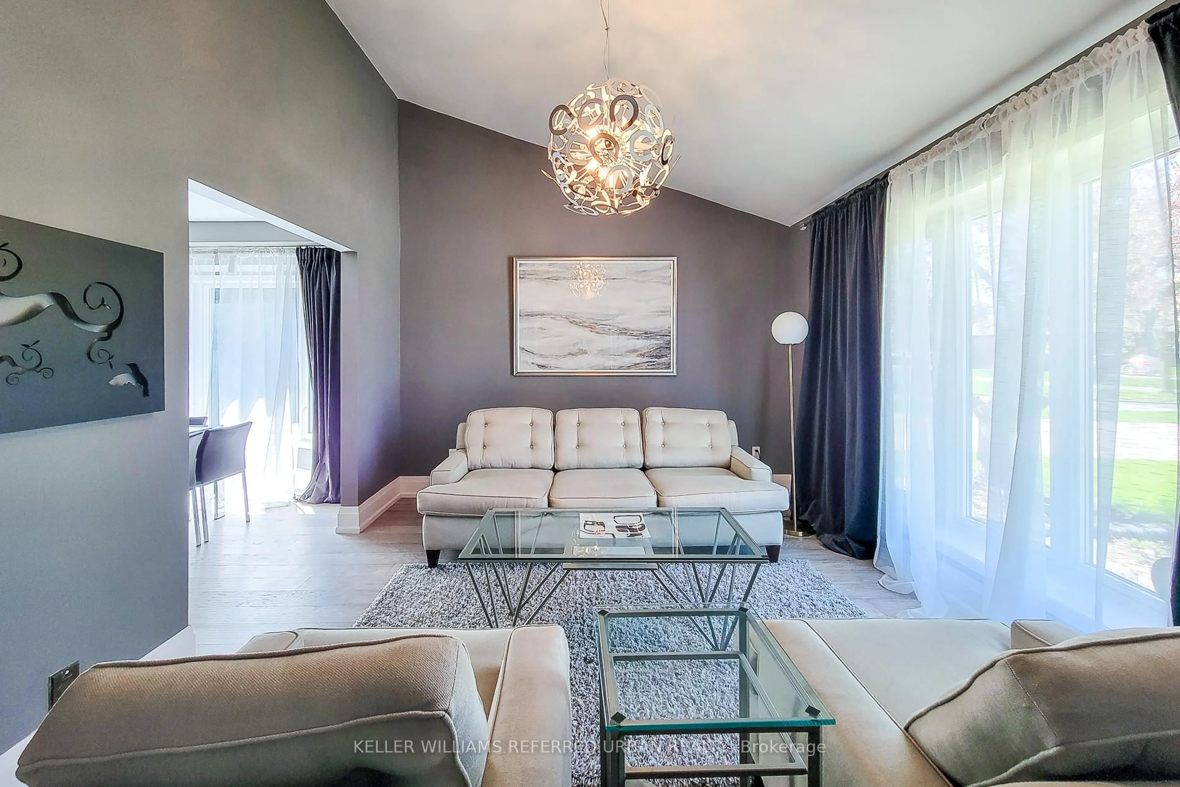 Living room with furniture, unknown for 680 Powell Crt, Burlington Ontario L7R 3E8