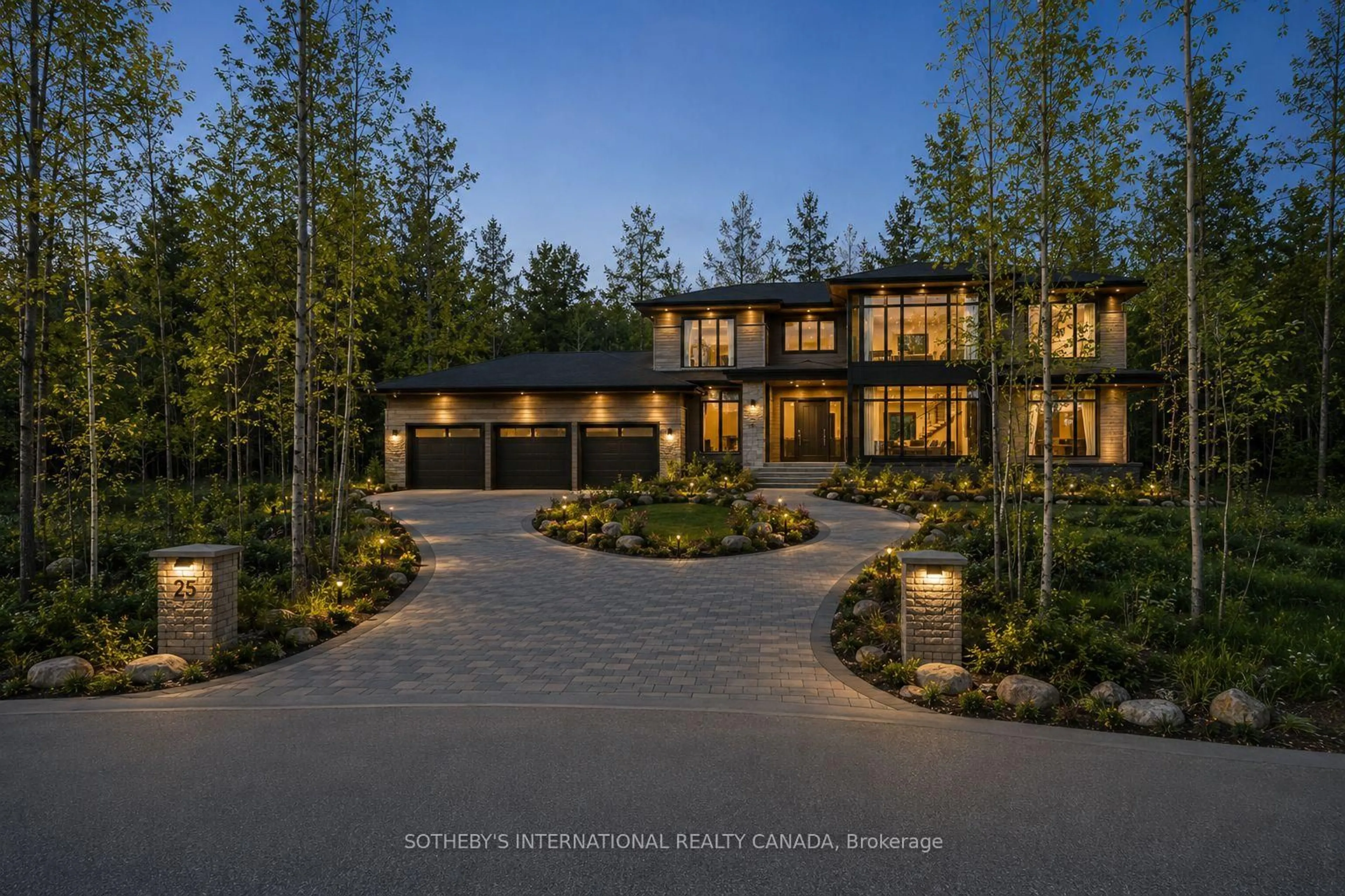 Indoor entryway for 15 Morgan Dr, Halton Hills Ontario L7J 2L7