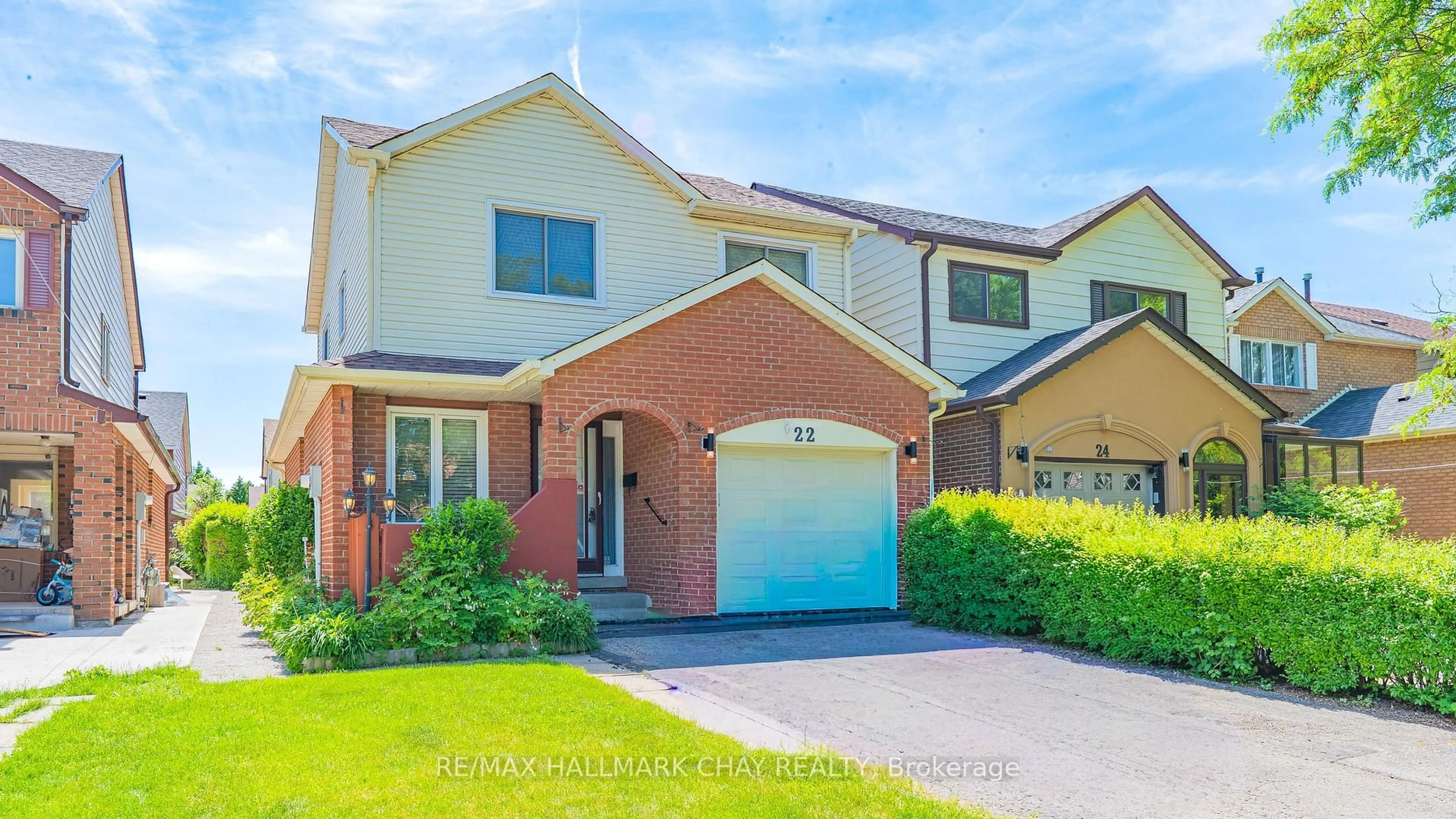 Home with brick exterior material, street for 22 Rowe Crt, Brampton Ontario L6X 2S2