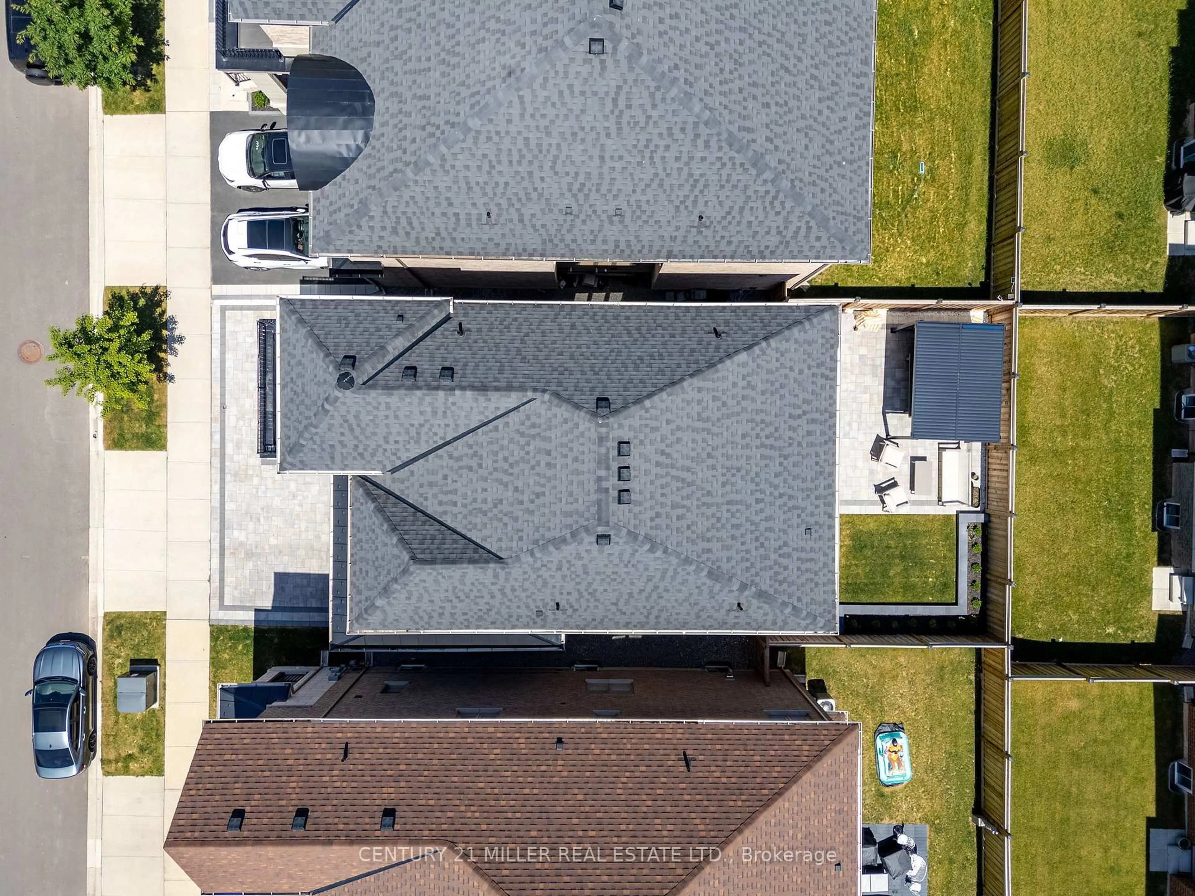 A pic from outside/outdoor area/front of a property/back of a property/a pic from drone, street for 46 Hallaran Rd, Oakville Ontario L6H 0Z8