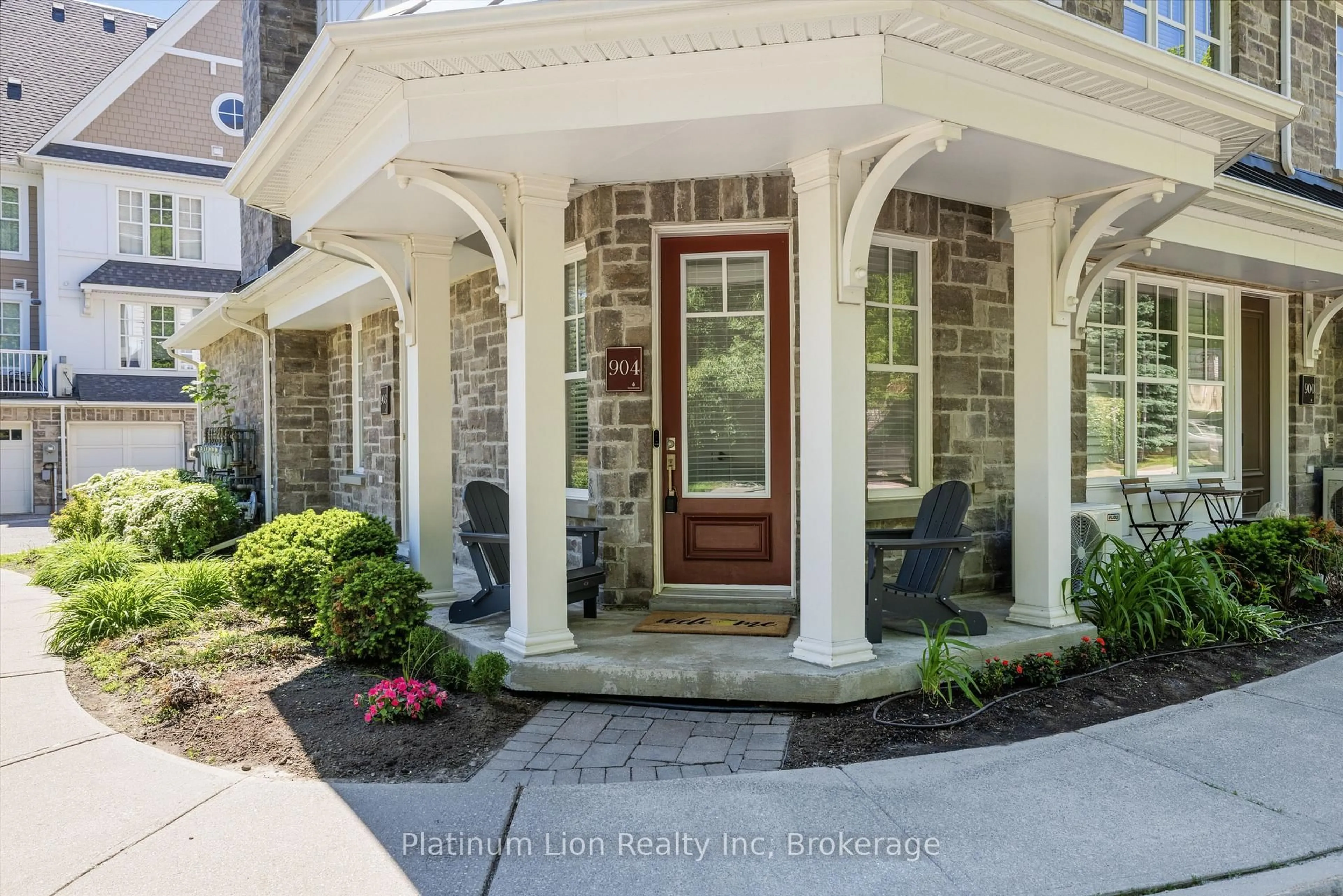 Indoor entryway for 1011 Deta Rd #904, Mississauga Ontario L5E 0A2