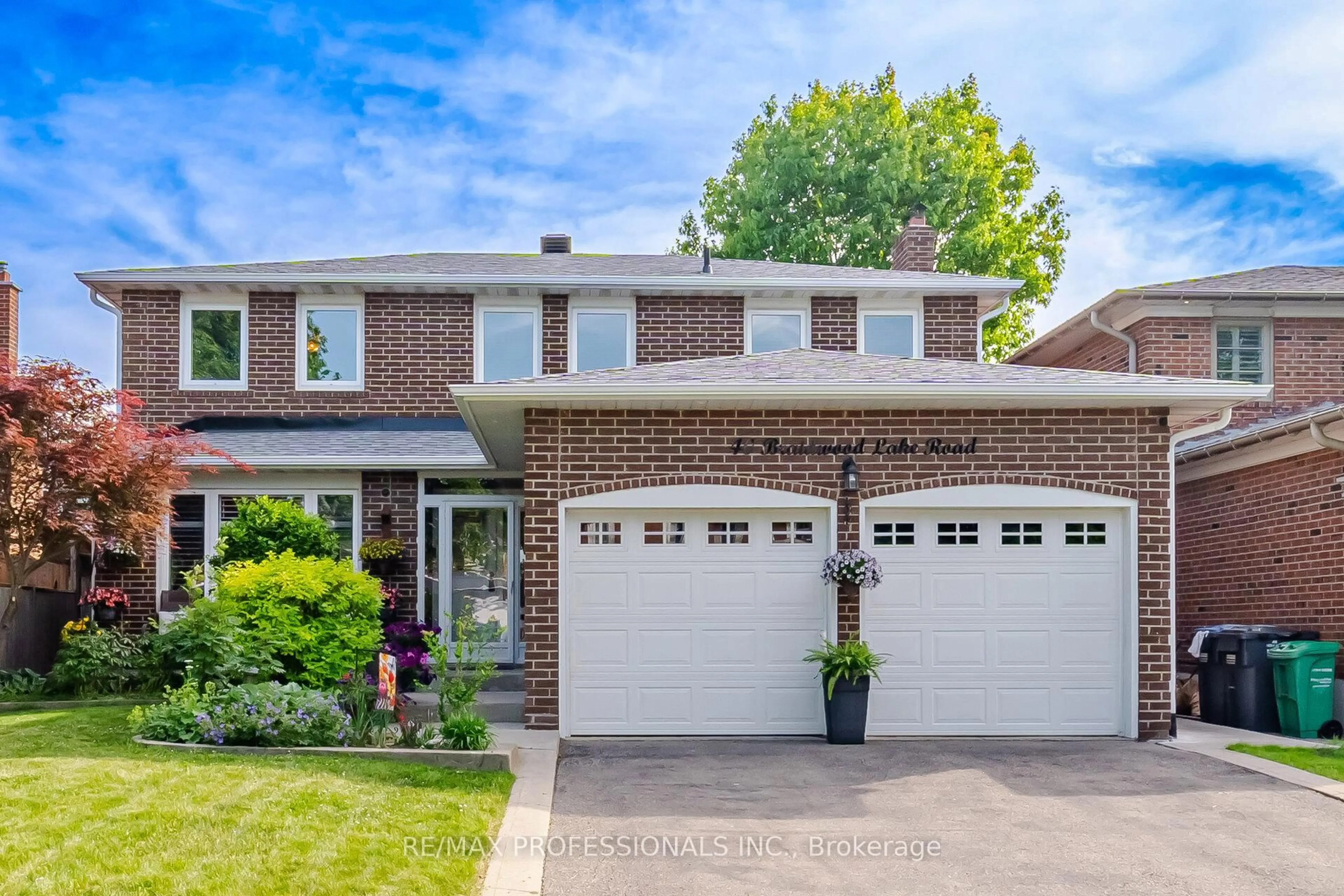 Home with brick exterior material, street for 40 Braidwood Lake Rd, Brampton Ontario L6Z 1X6