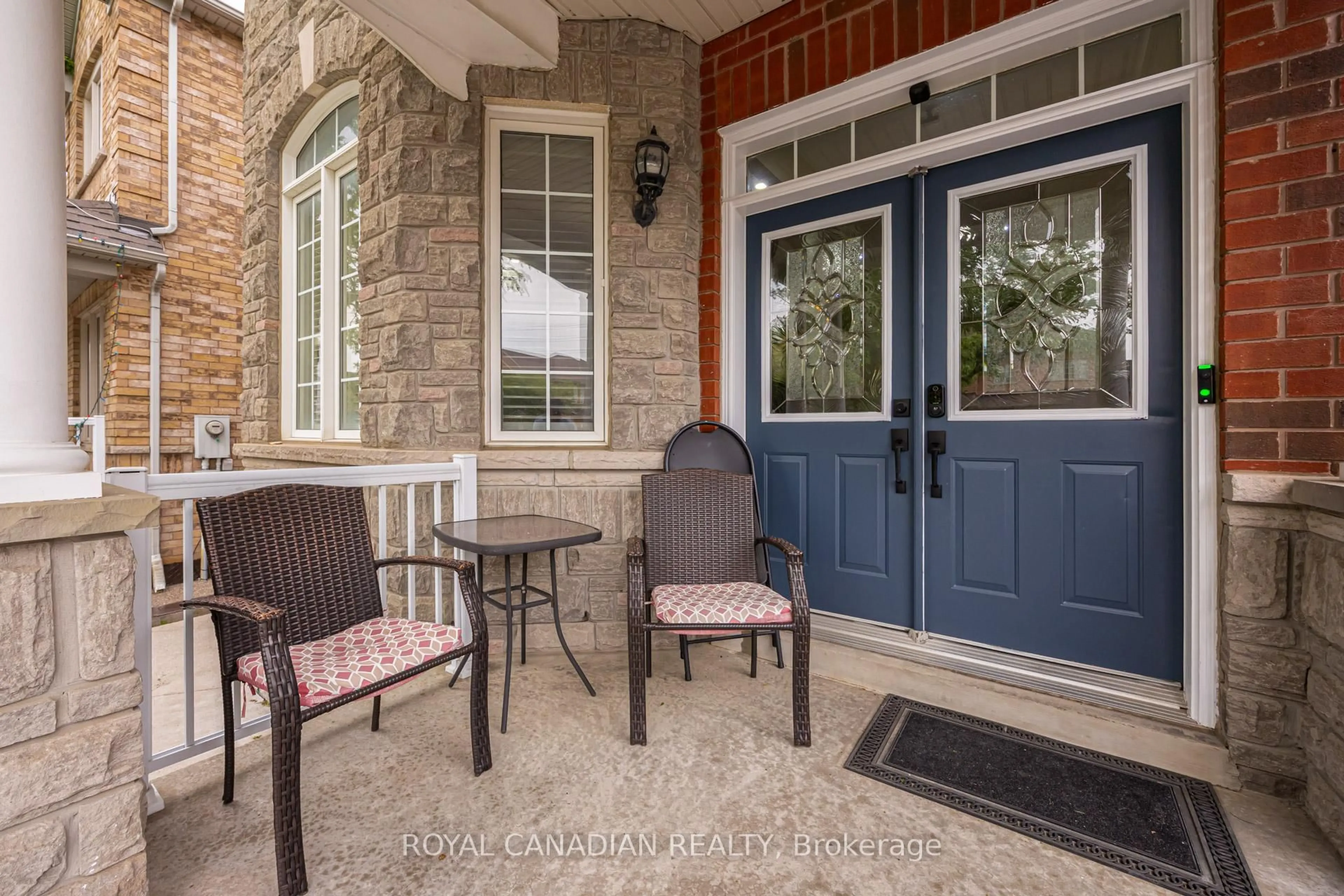 Patio, street for 43 Bluffwood Cres, Brampton Ontario L6P 2P3