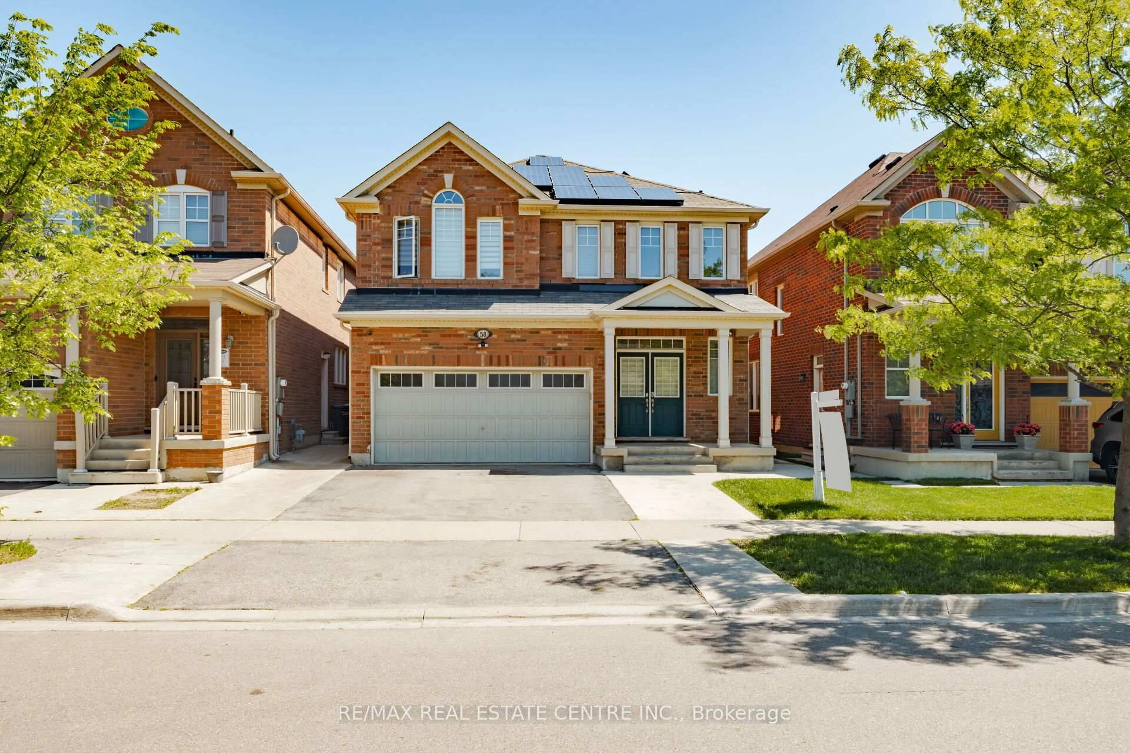 Home with brick exterior material, street for 58 Seafair Cres, Brampton Ontario L6Y 5W3