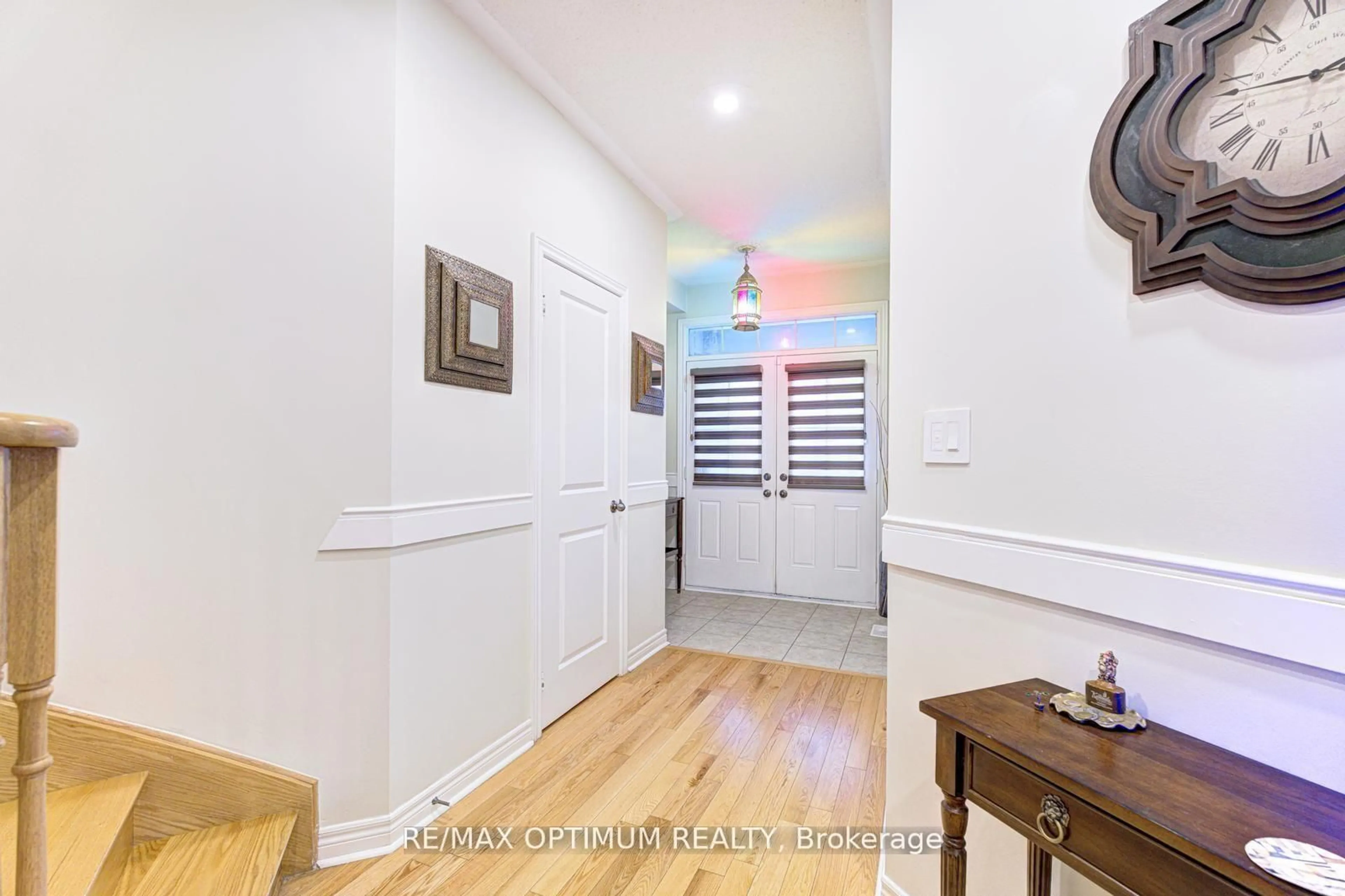 Indoor entryway for 13 Fann Dr, Brampton Ontario L7A 4L4
