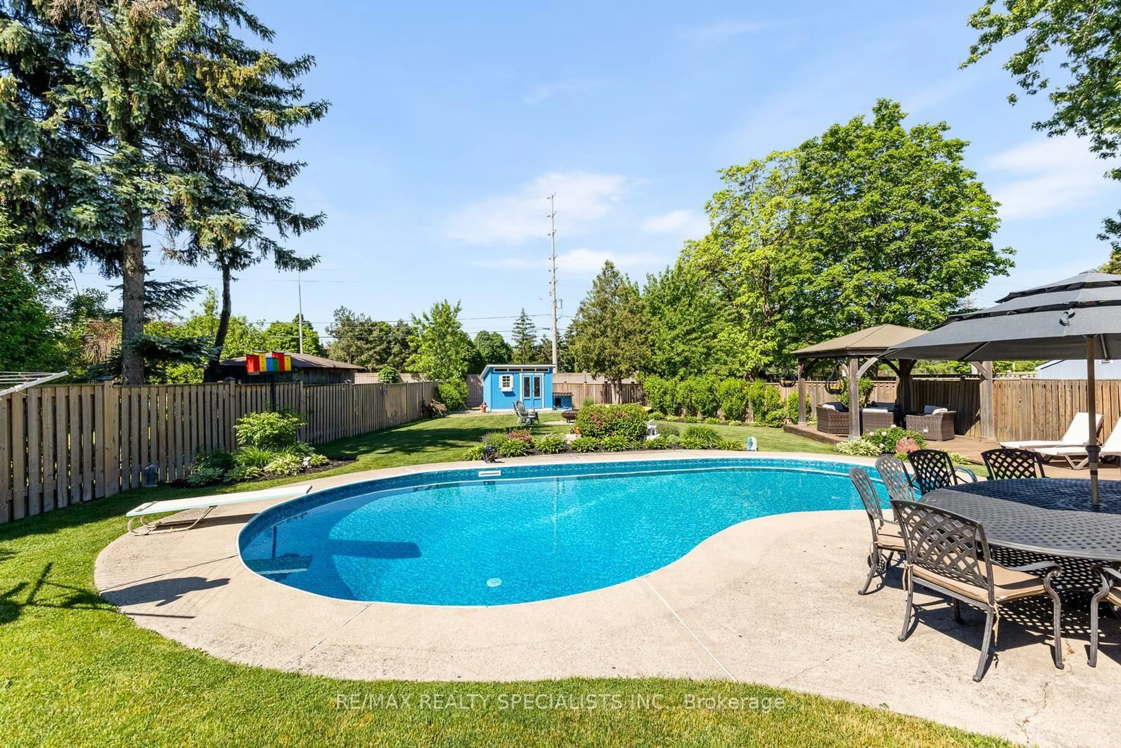 Pool for 2732 Council Ring Rd, Mississauga Ontario L5L 1W2