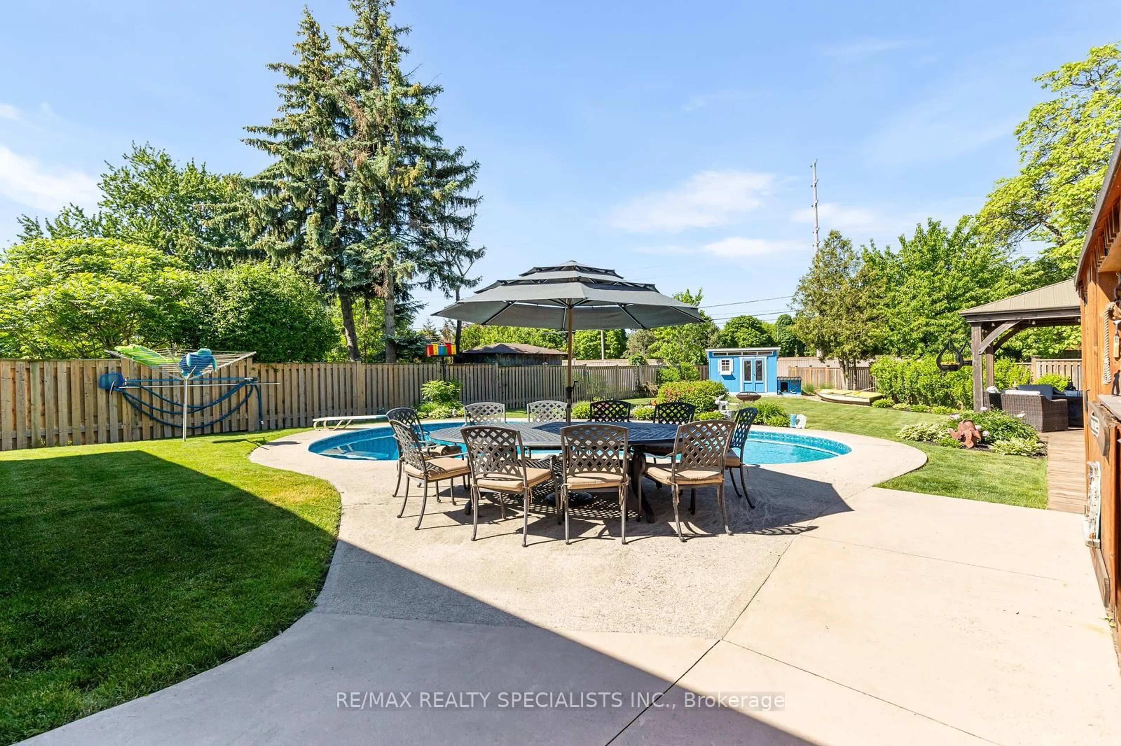 Patio, water/lake/river/ocean view for 2732 Council Ring Rd, Mississauga Ontario L5L 1W2