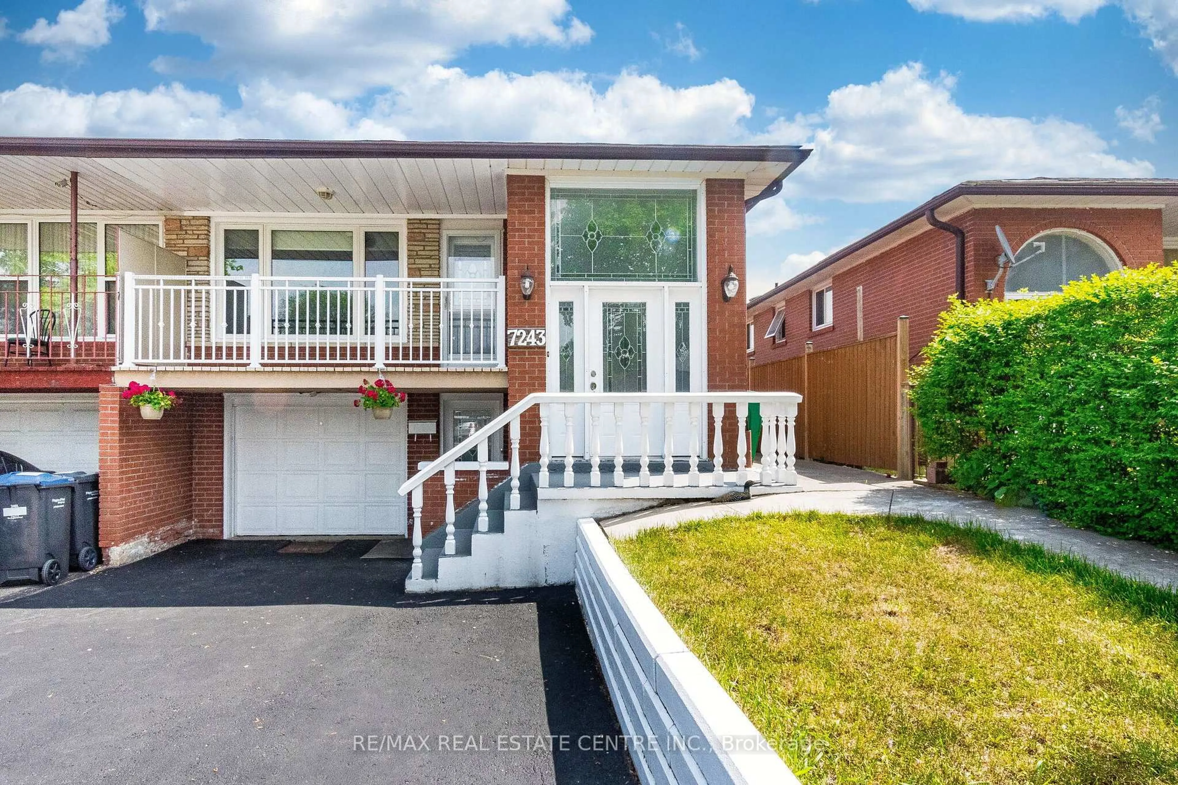Home with brick exterior material, street for 7243 Reindeer Dr, Mississauga Ontario L4T 2M6