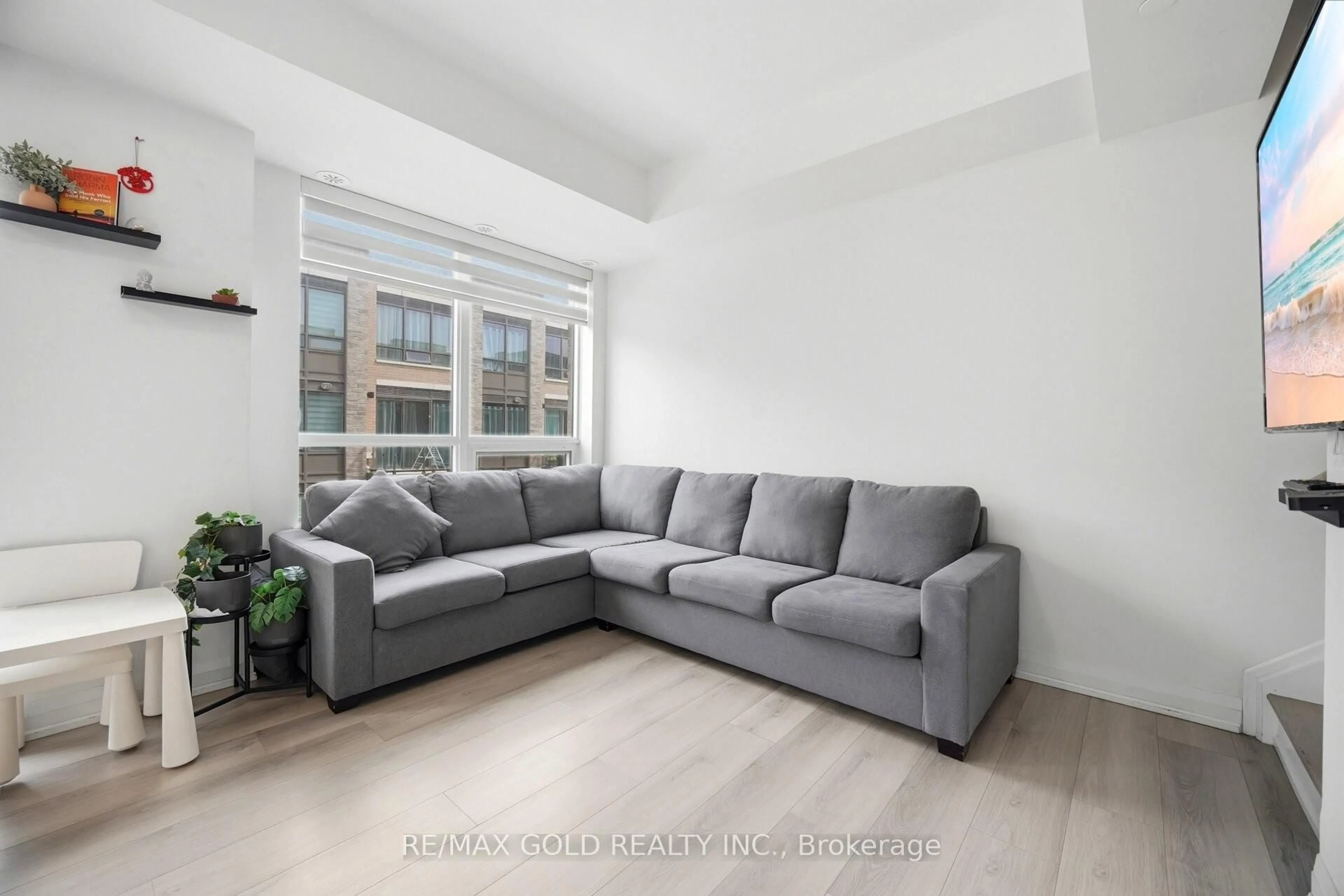 Living room with furniture, unknown for 75 Attmar Dr #346, Brampton Ontario L6P 0Y6
