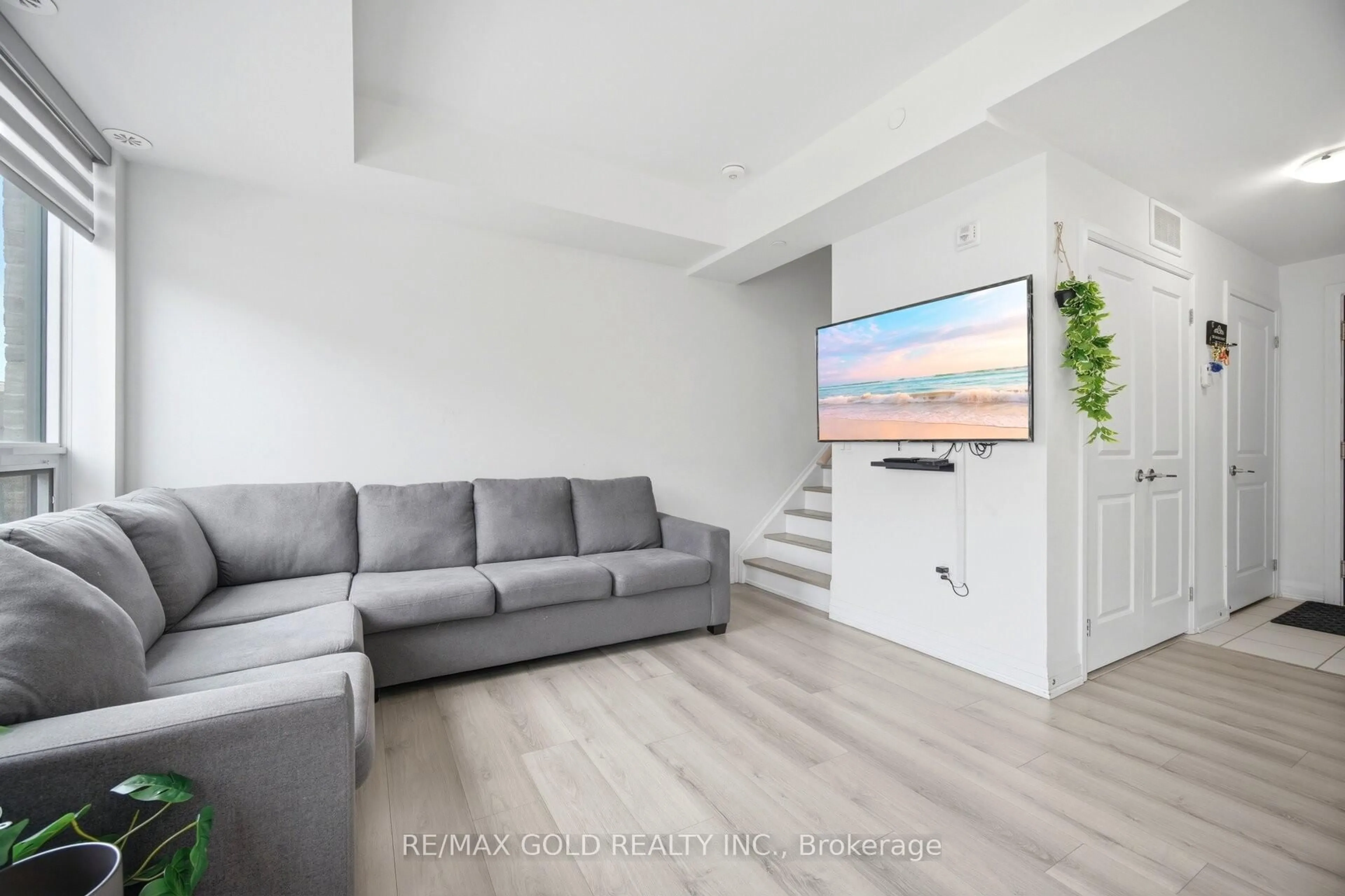 Living room with furniture, unknown for 75 Attmar Dr #346, Brampton Ontario L6P 0Y6