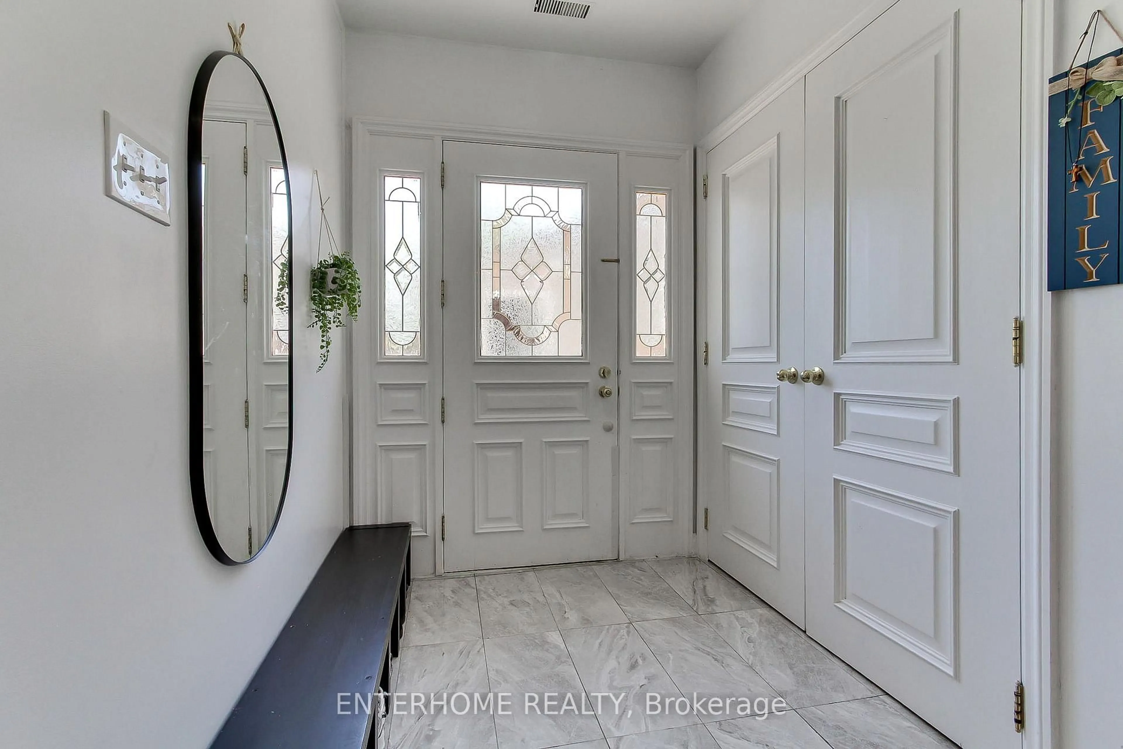 Indoor entryway for 5 O'reilly's Lane, Caledon Ontario L7E 0W4