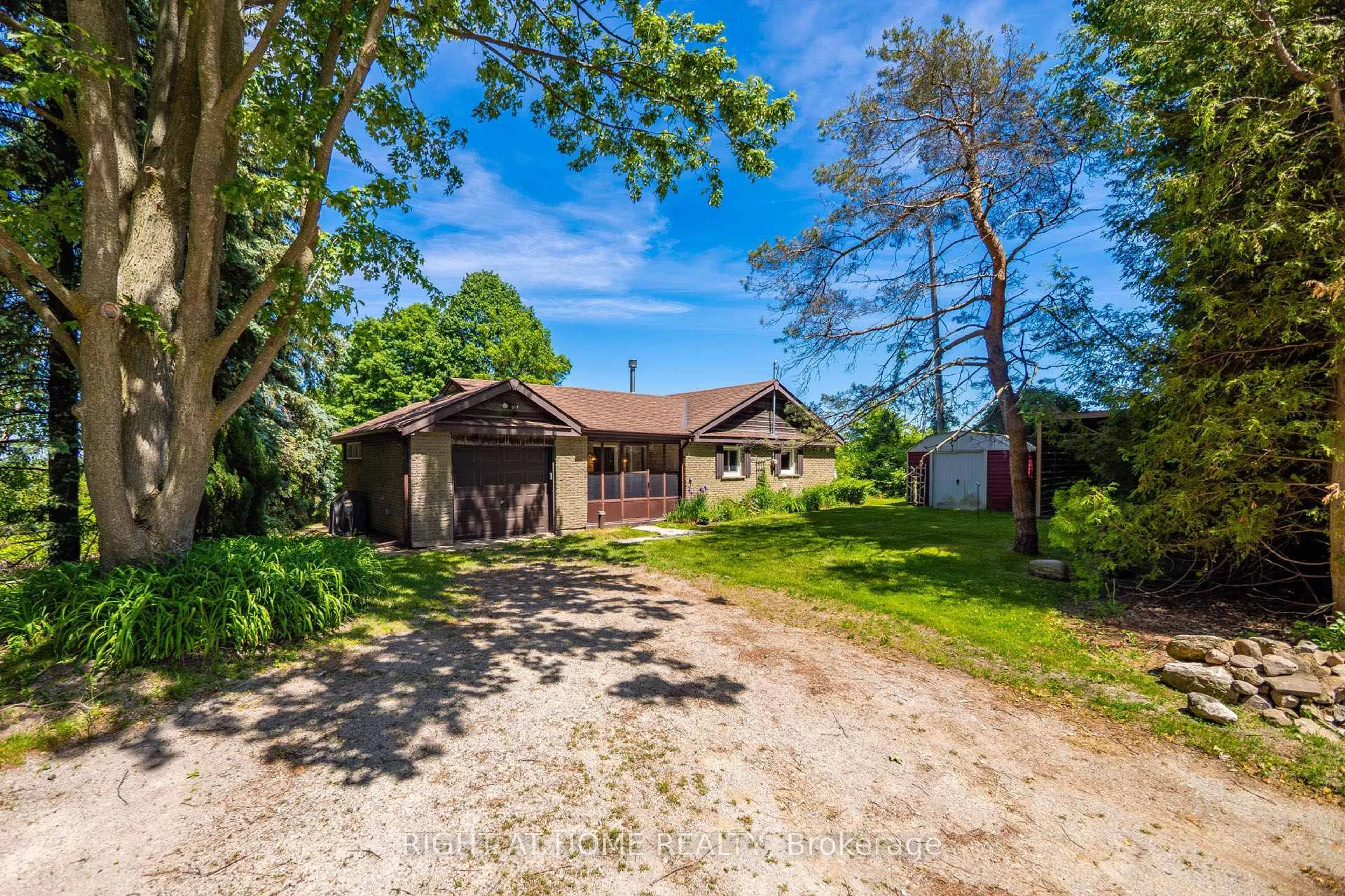 A pic from outside/outdoor area/front of a property/back of a property/a pic from drone, unknown for 12815 Dublin Line, Halton Hills Ontario L7J 2M1