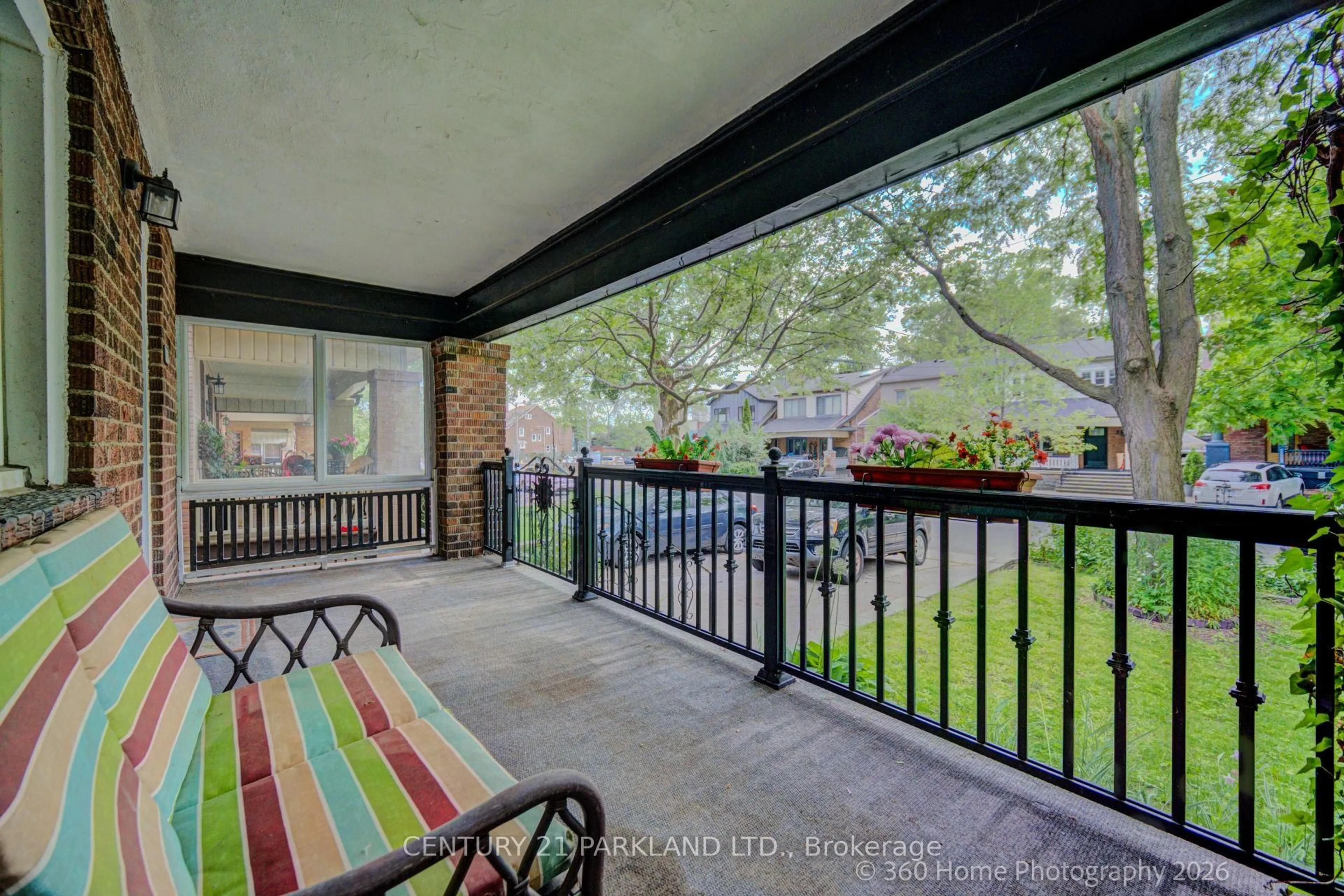 Patio, unknown for 283 Willard Ave, Toronto Ontario M6S 3R1