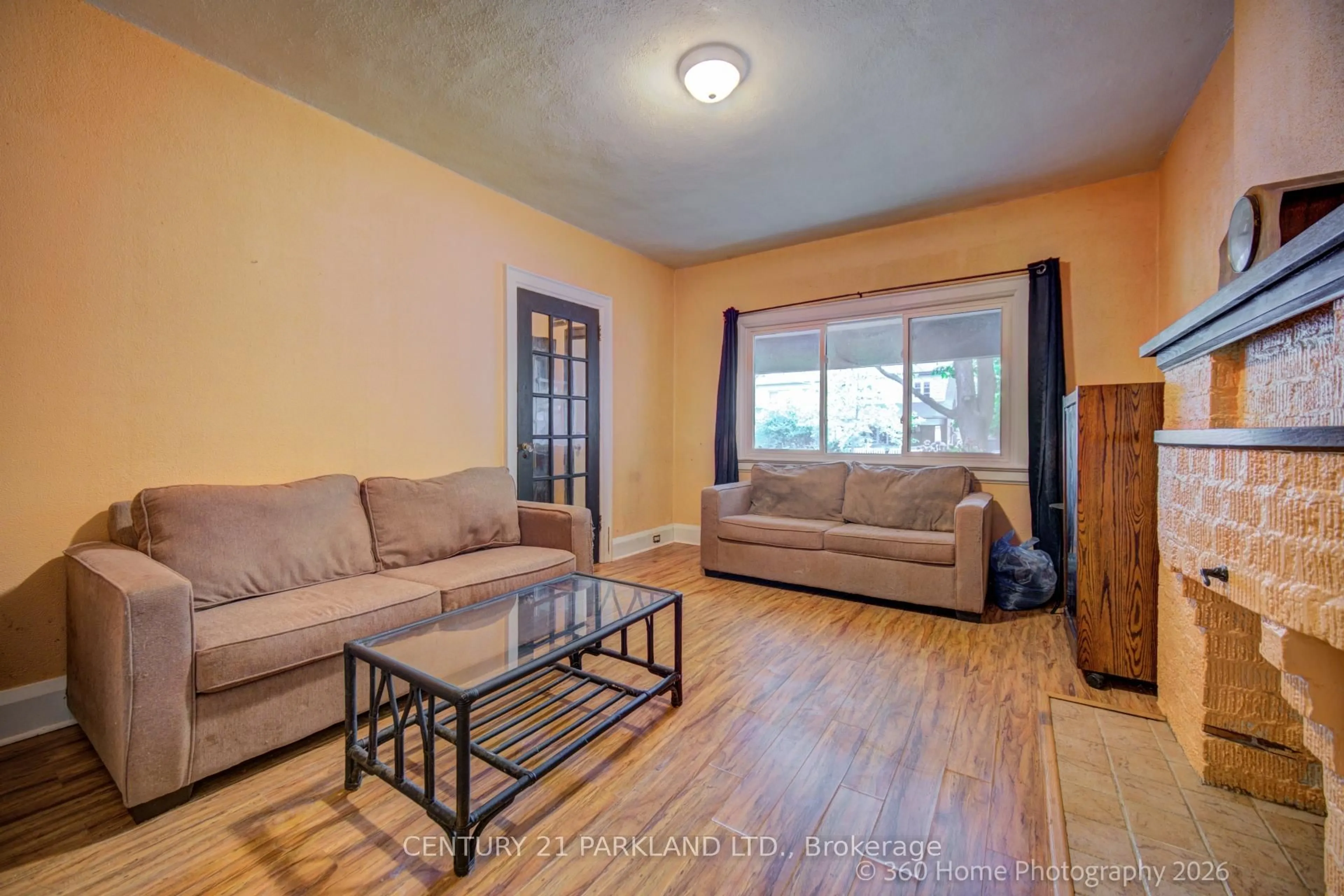 Living room with furniture, unknown for 283 Willard Ave, Toronto Ontario M6S 3R1