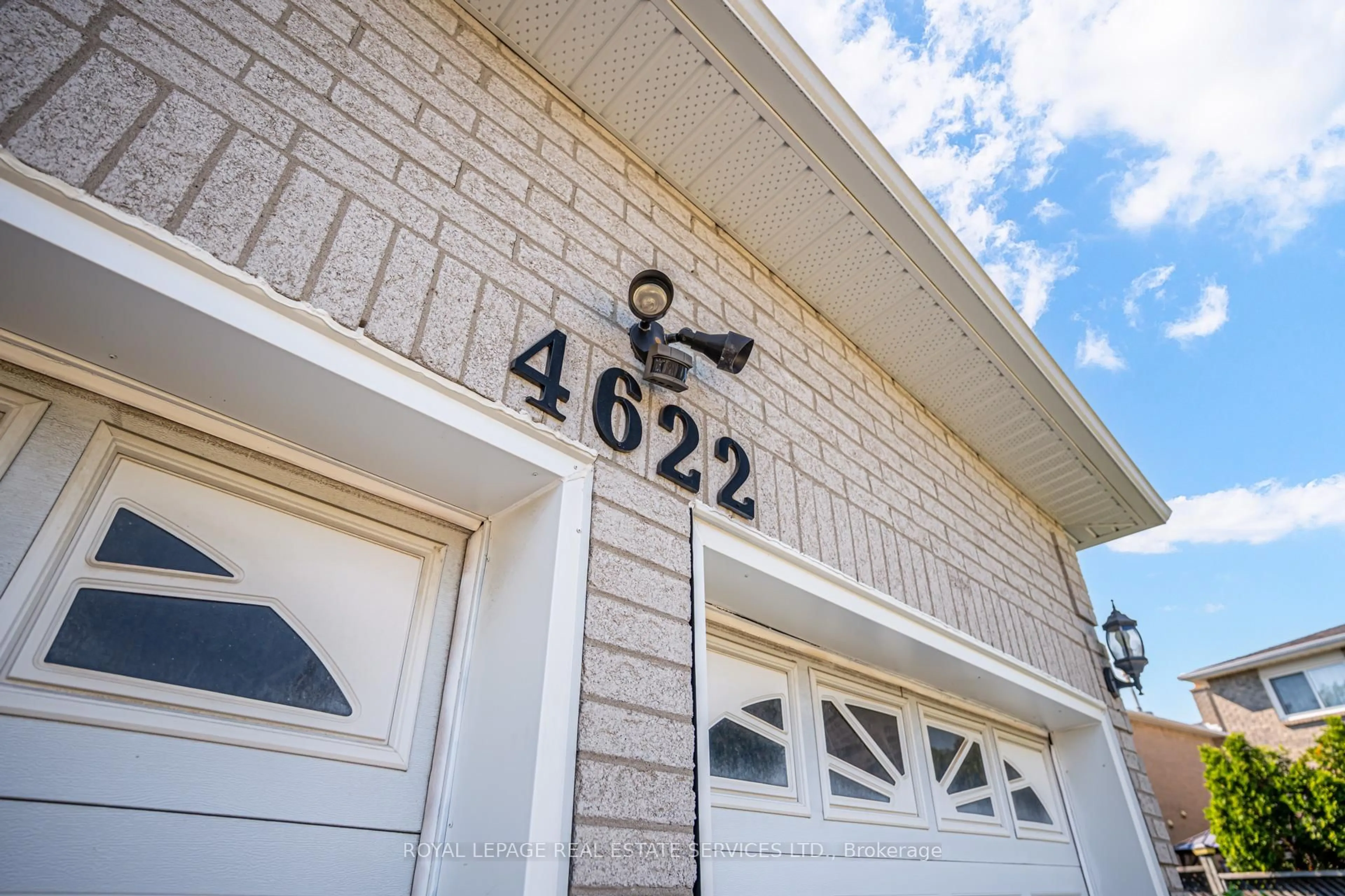 Unknown for 4622 Bismark Cres, Mississauga Ontario L5R 1K2
