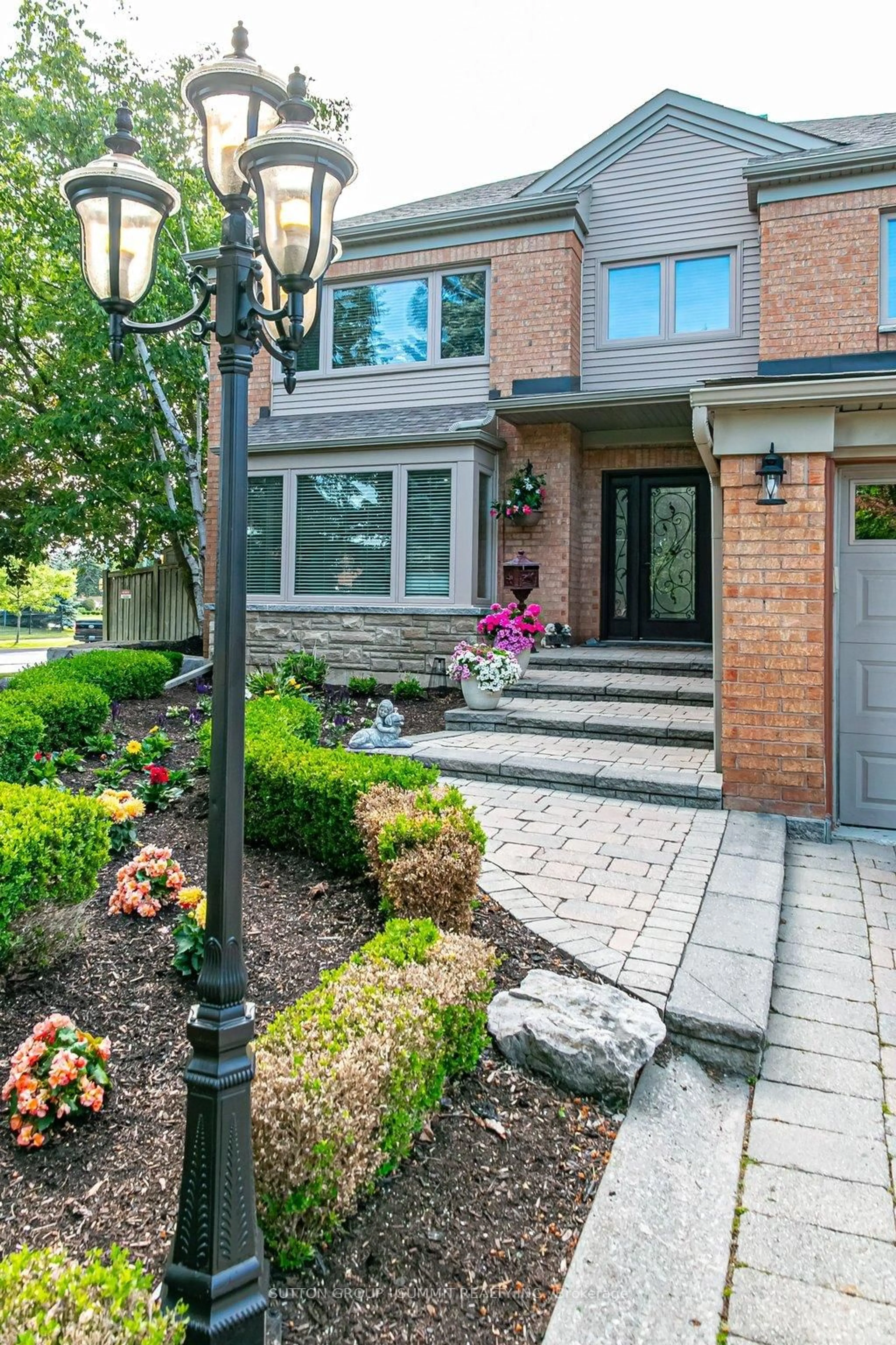 Home with brick exterior material, street for 3739 St. Laurent Crt, Mississauga Ontario L5L 4T3