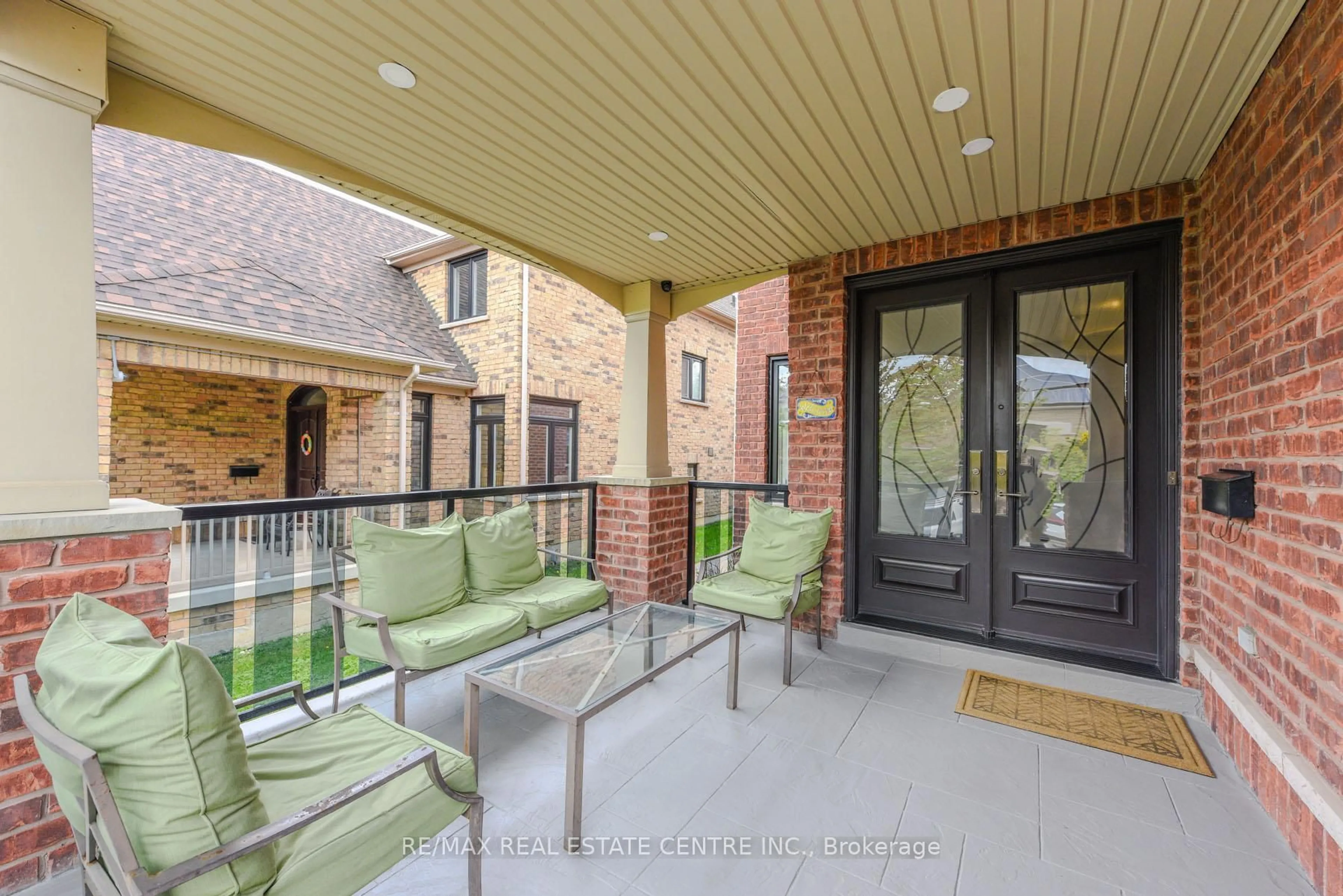 Patio, street for 3408 Hideaway Pl, Mississauga Ontario L5M 0A7