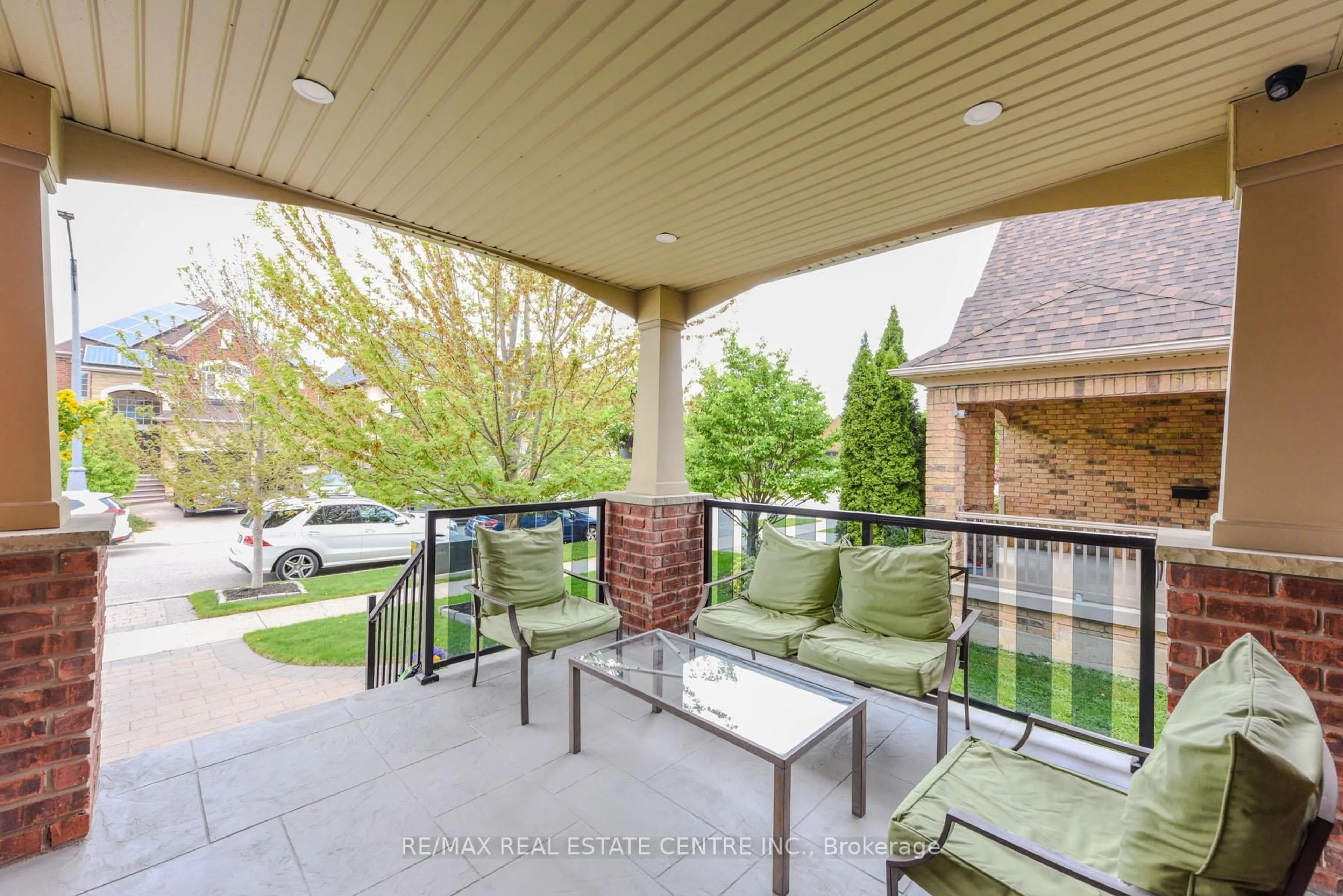 Patio, street for 3408 Hideaway Pl, Mississauga Ontario L5M 0A7