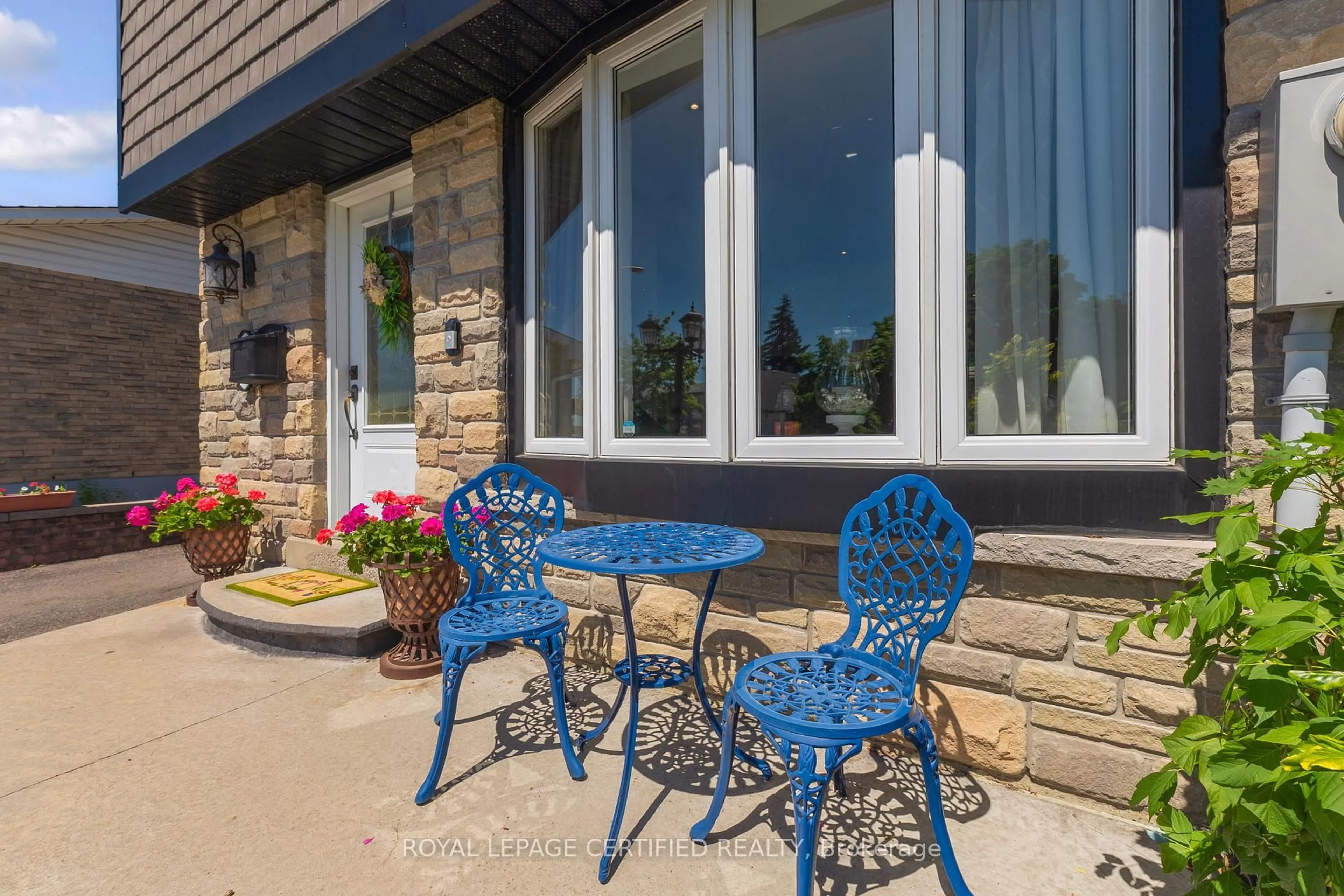 Patio, water/lake/river/ocean view for 138 Beech St, Brampton Ontario L6V 1V6