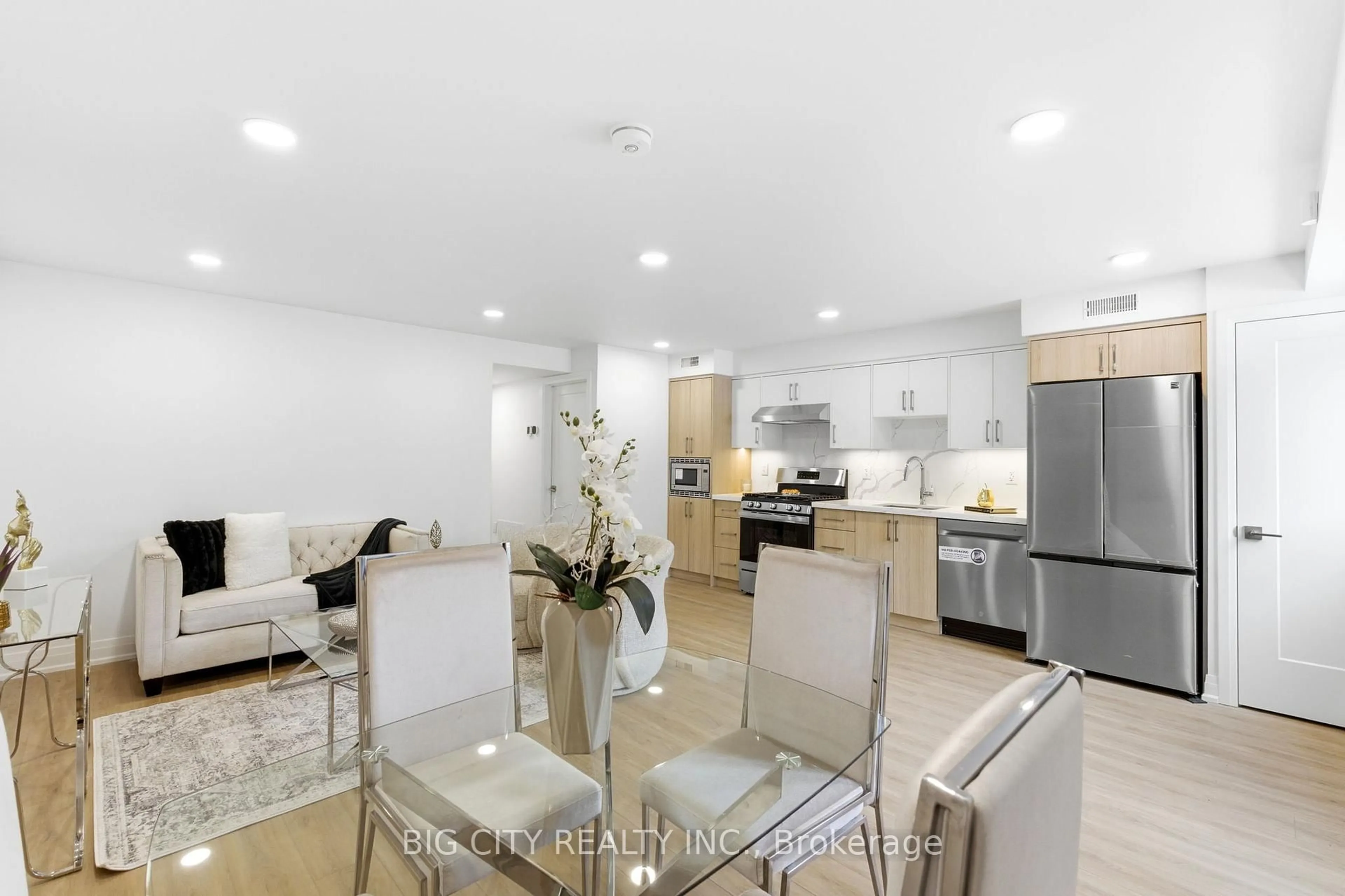 Open concept kitchen, unknown for 68 Westholme Ave #1, Toronto Ontario M6P 3B8