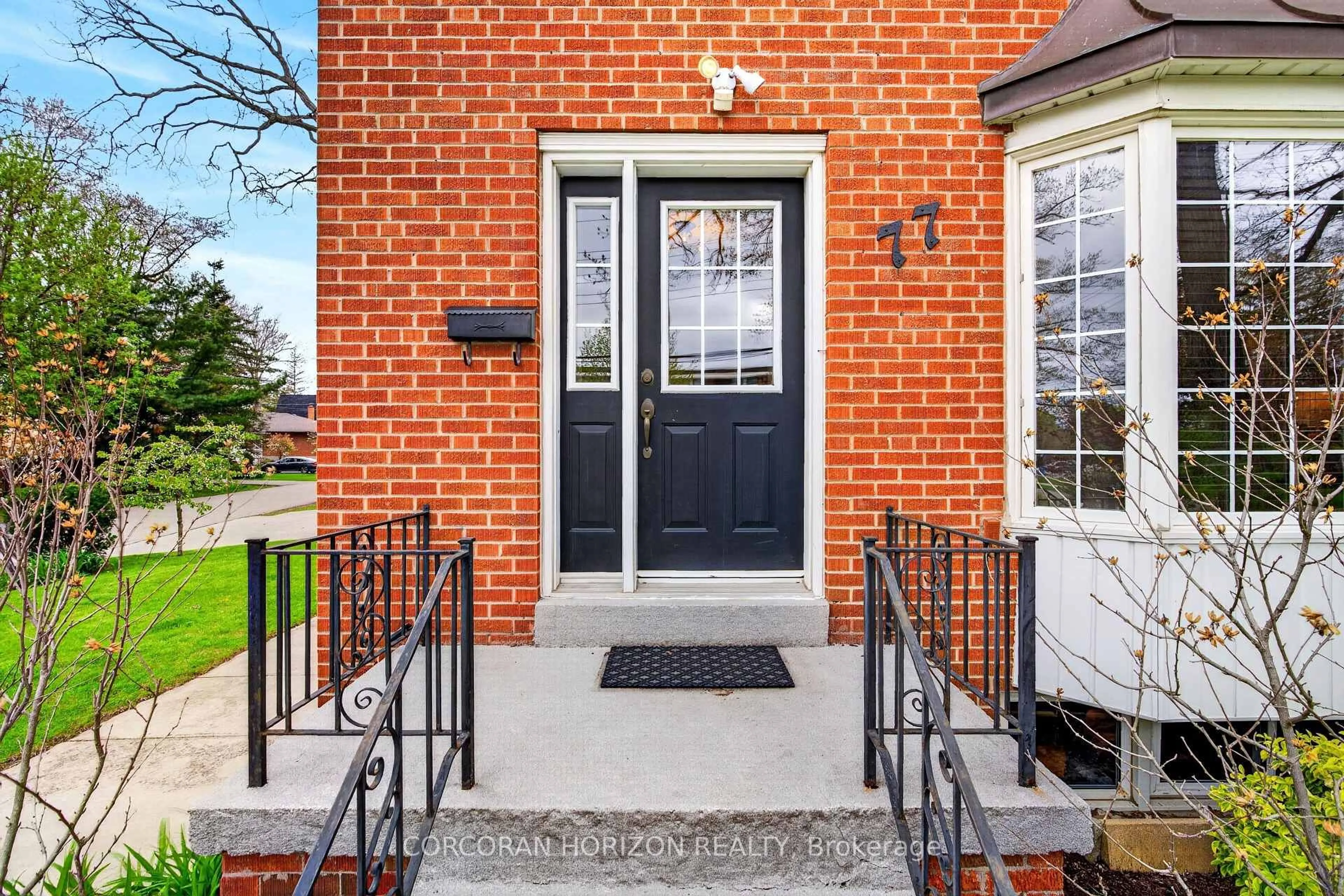 Home with brick exterior material, street for 77 Mineola Rd, Mississauga Ontario L5G 2E6