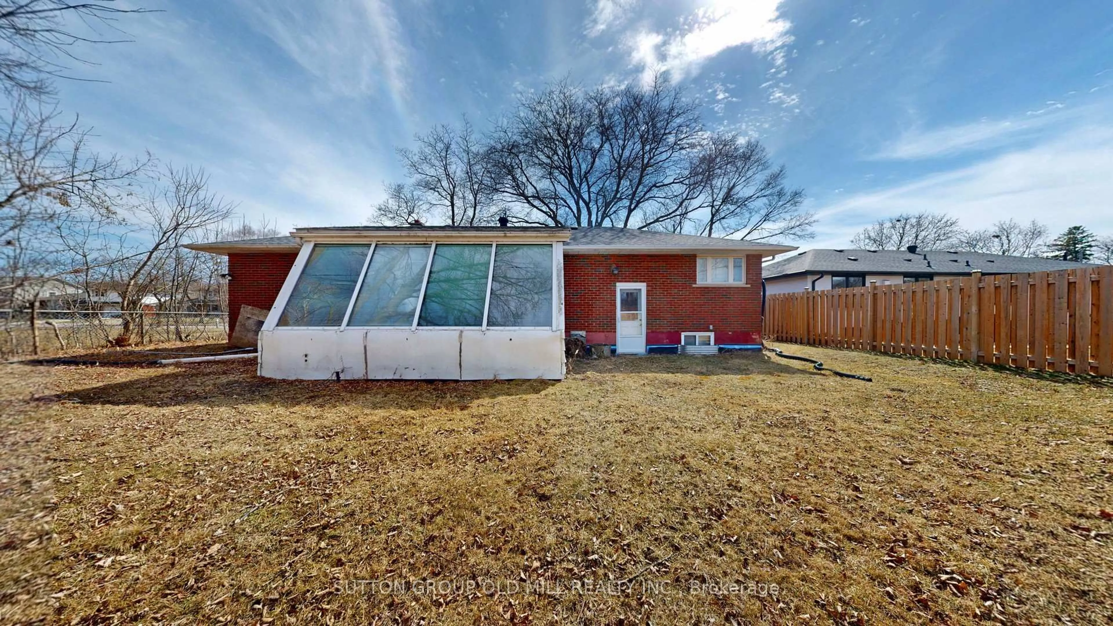 Unknown for 4447 Spruce Ave, Burlington Ontario L7L 1M3