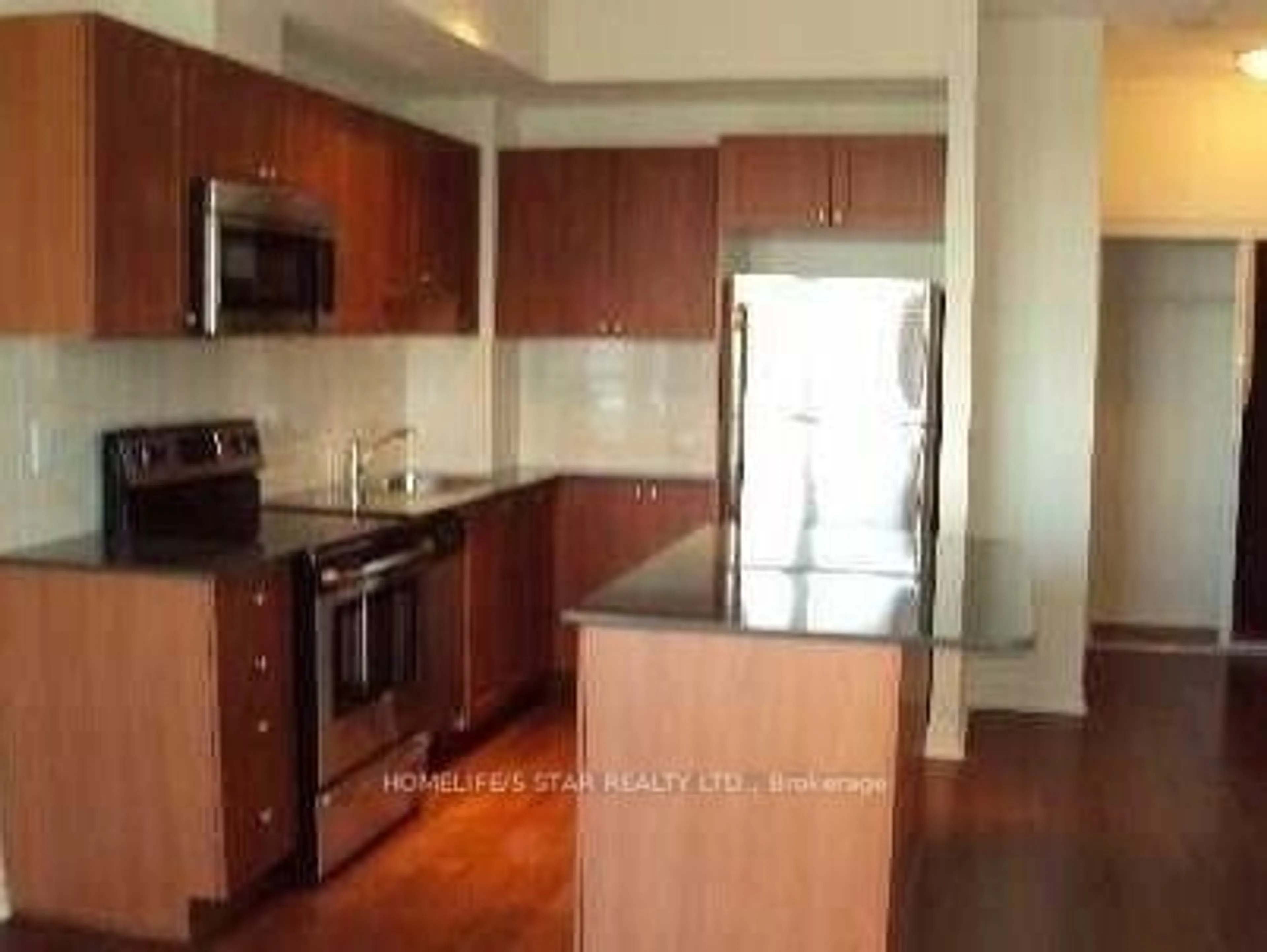 Standard kitchen, unknown for 385 PRINCE OF WALES Dr #3306, Mississauga Ontario L5B 0C6