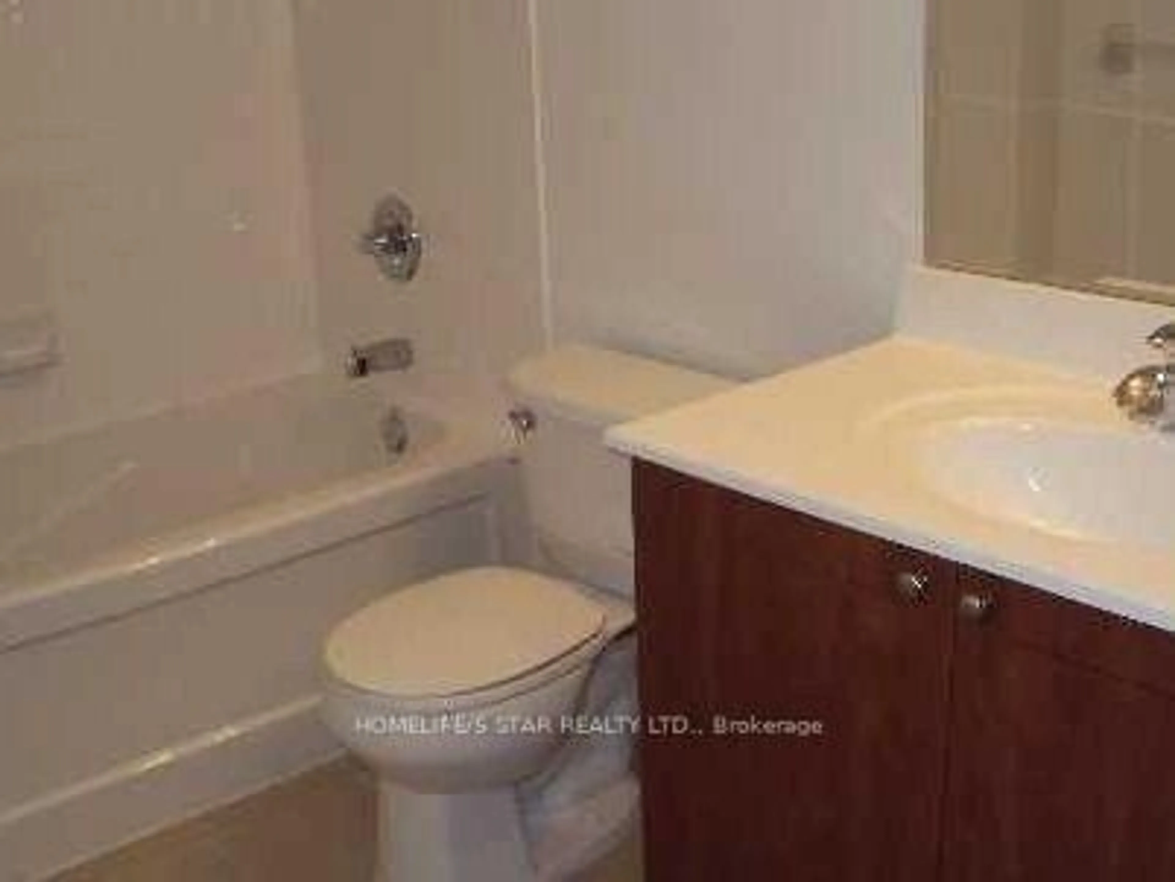 Standard bathroom, unknown for 385 PRINCE OF WALES Dr #3306, Mississauga Ontario L5B 0C6