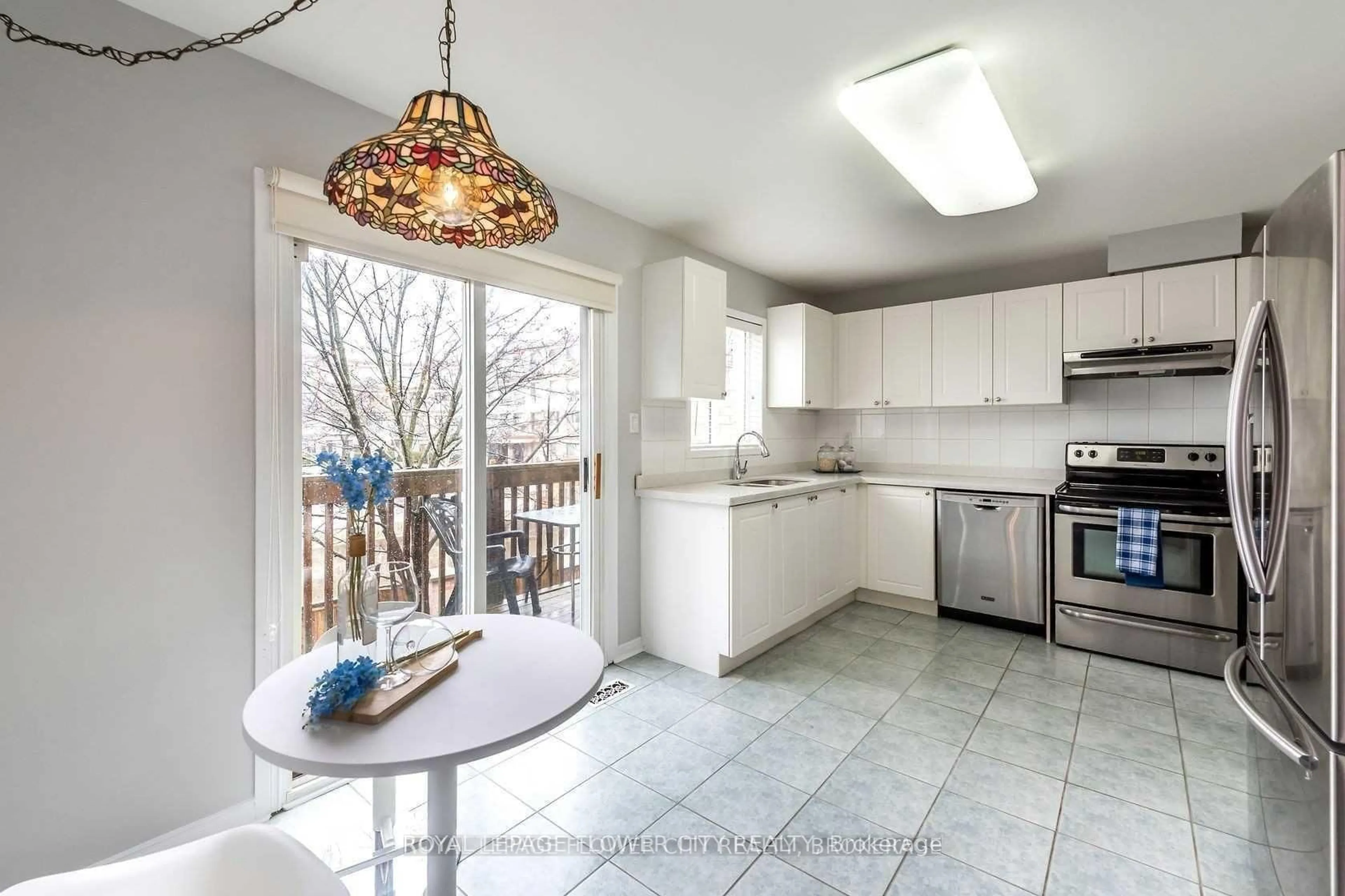 Open concept kitchen, ceramic/tile floor for 8305 McLaughlin Rd #2, Brampton Ontario L6Y 5G3