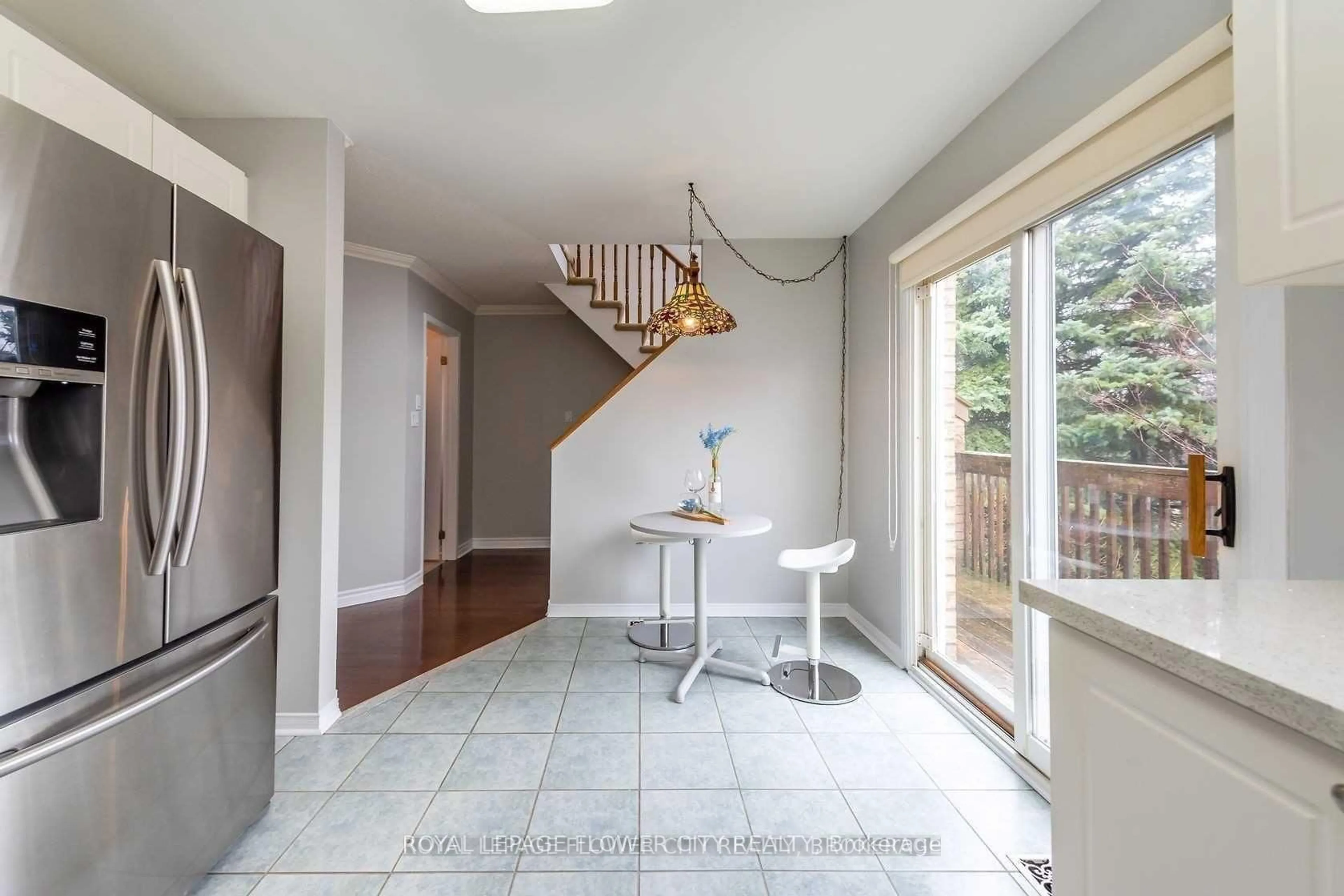 Indoor entryway for 8305 McLaughlin Rd #2, Brampton Ontario L6Y 5G3