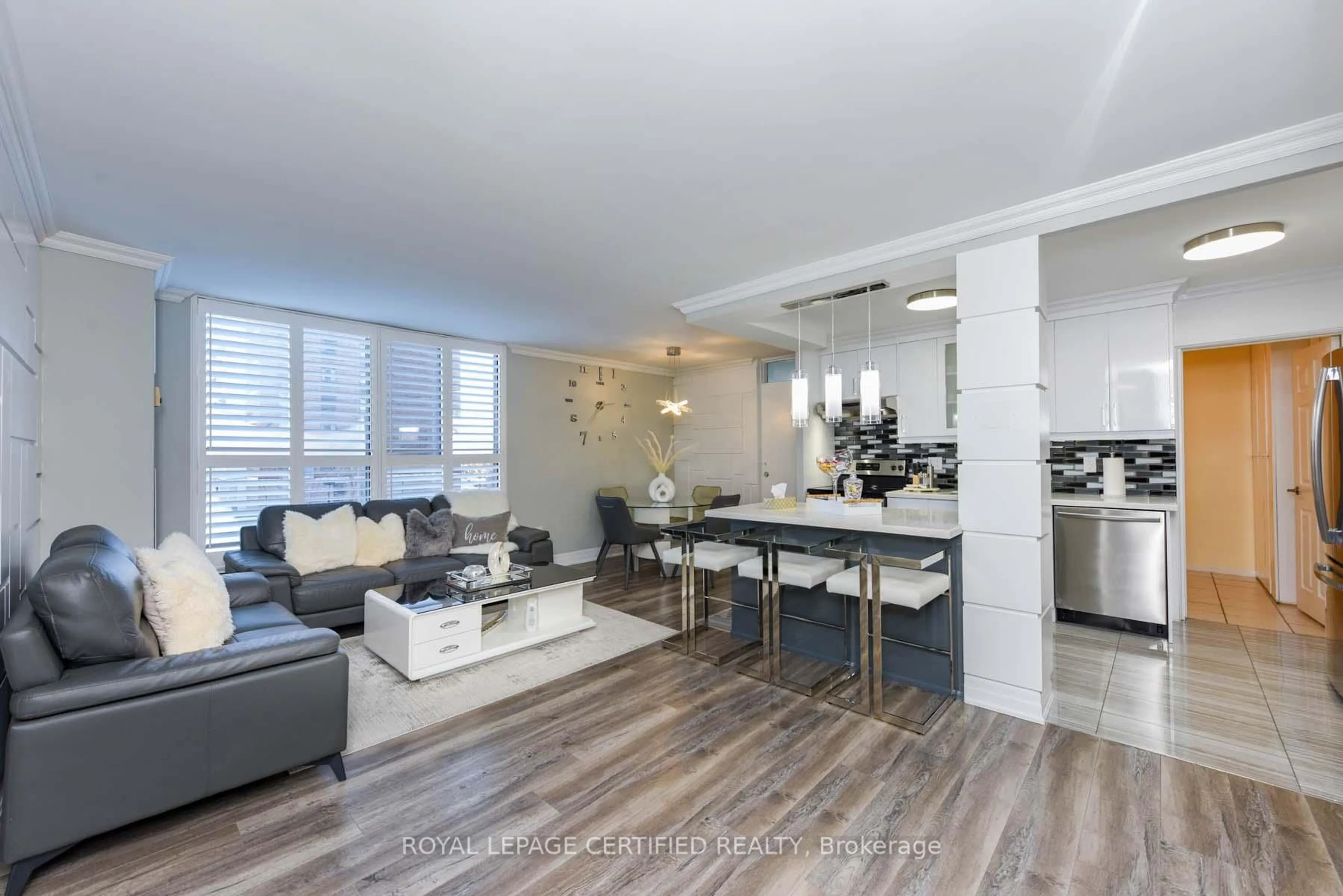 Open concept kitchen, unknown for 3170 Kirwin Ave #204, Mississauga Ontario L5A 3R1