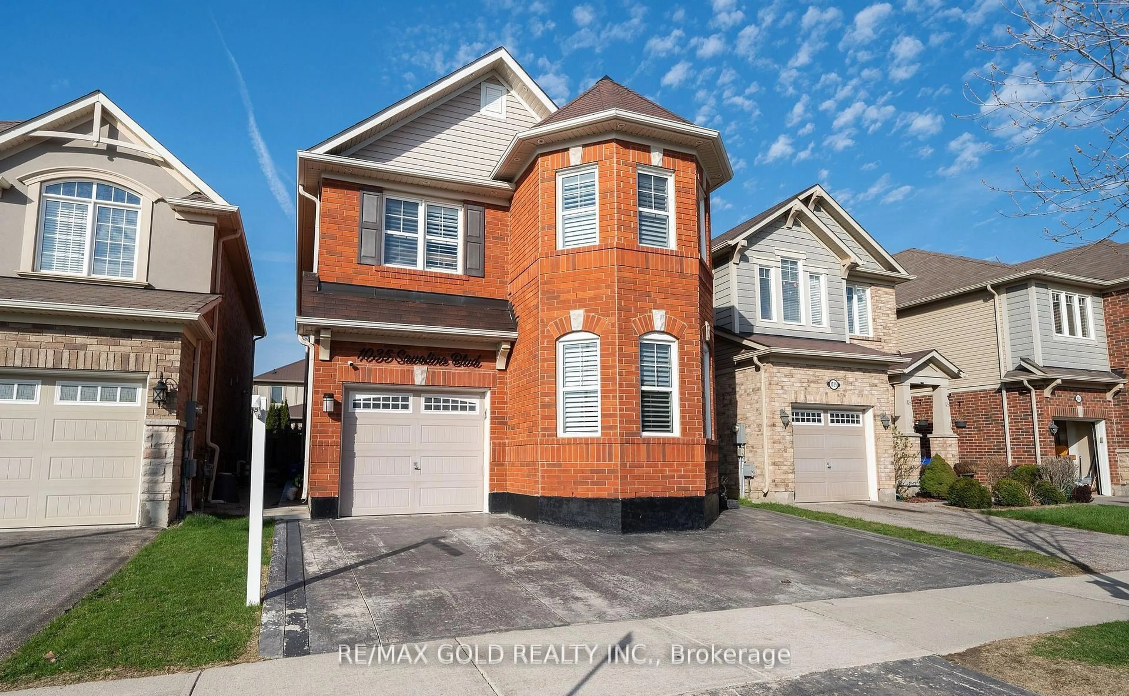 Home with brick exterior material, street for 1035 SAVOLINE Blvd, Milton Ontario L9T 8P2