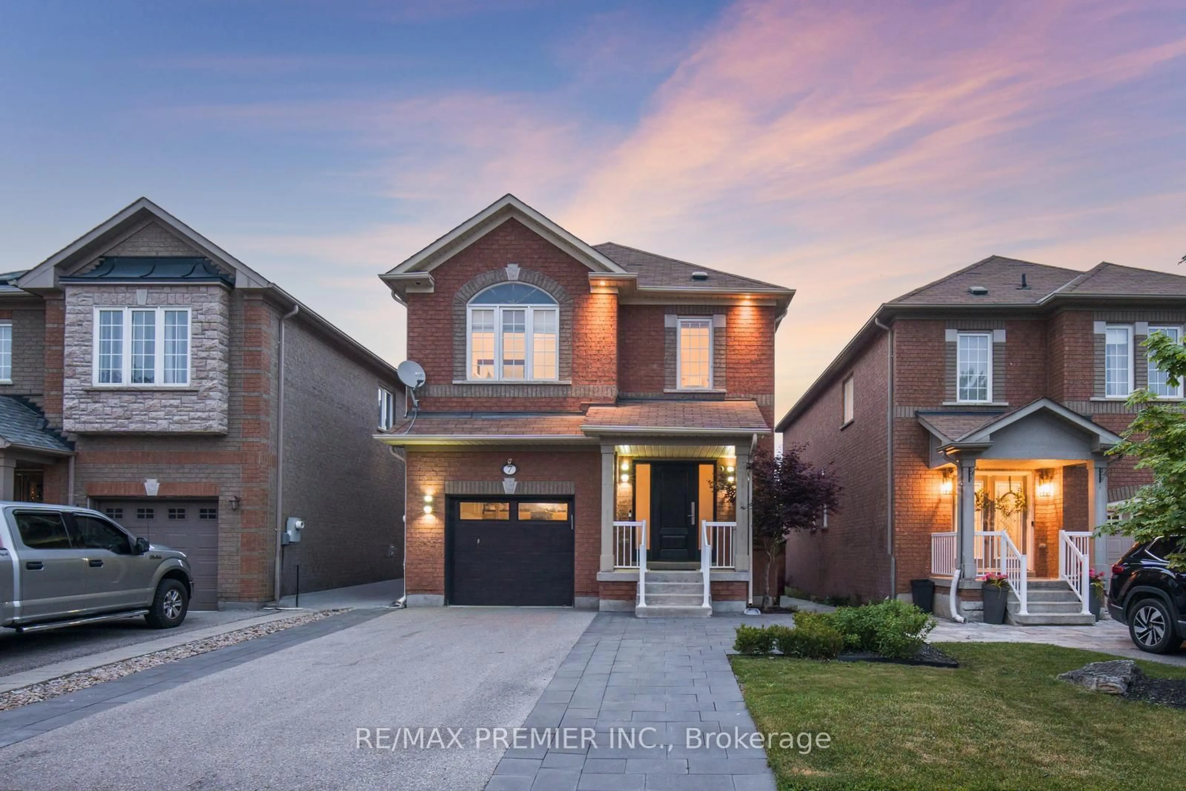 Home with brick exterior material, street for 7 Christensen Ave, Caledon Ontario L7E 2Y6