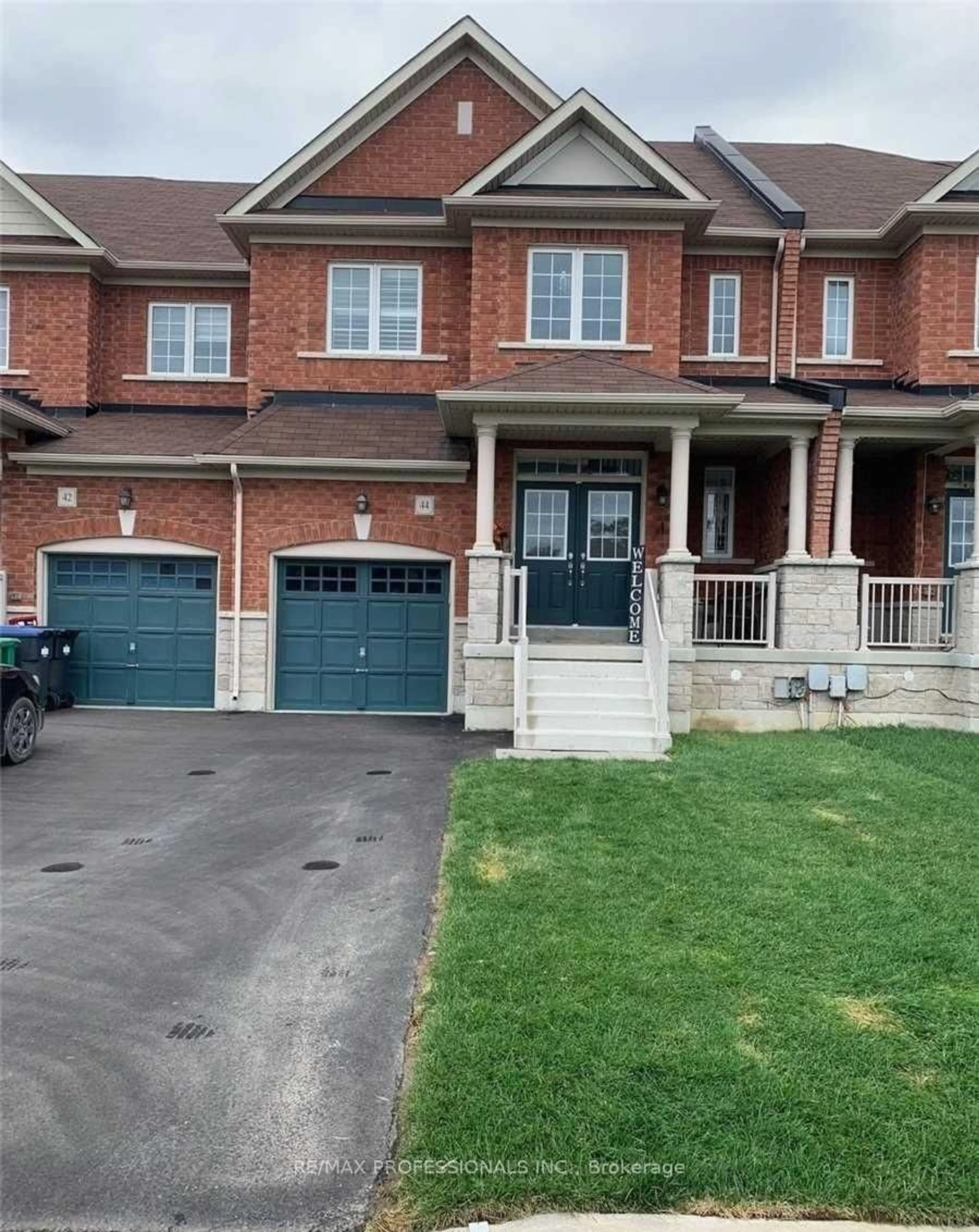 Home with brick exterior material, street for 44 VILLADOWNS Tr, Brampton Ontario L6R 3V7